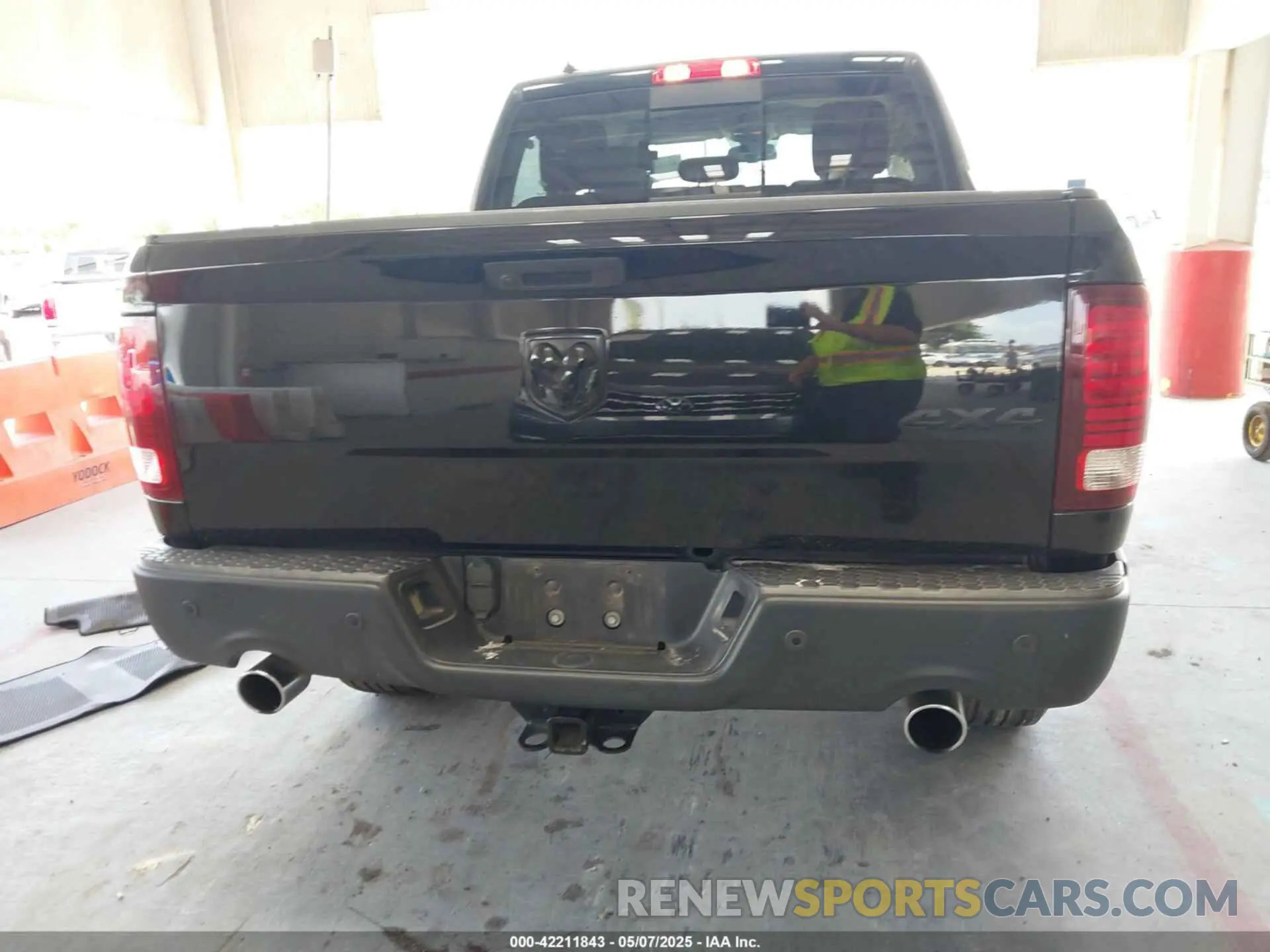 16 Photograph of a damaged car 1C6RR7LT7KS665780 RAM 1500 CLASSIC 2019
