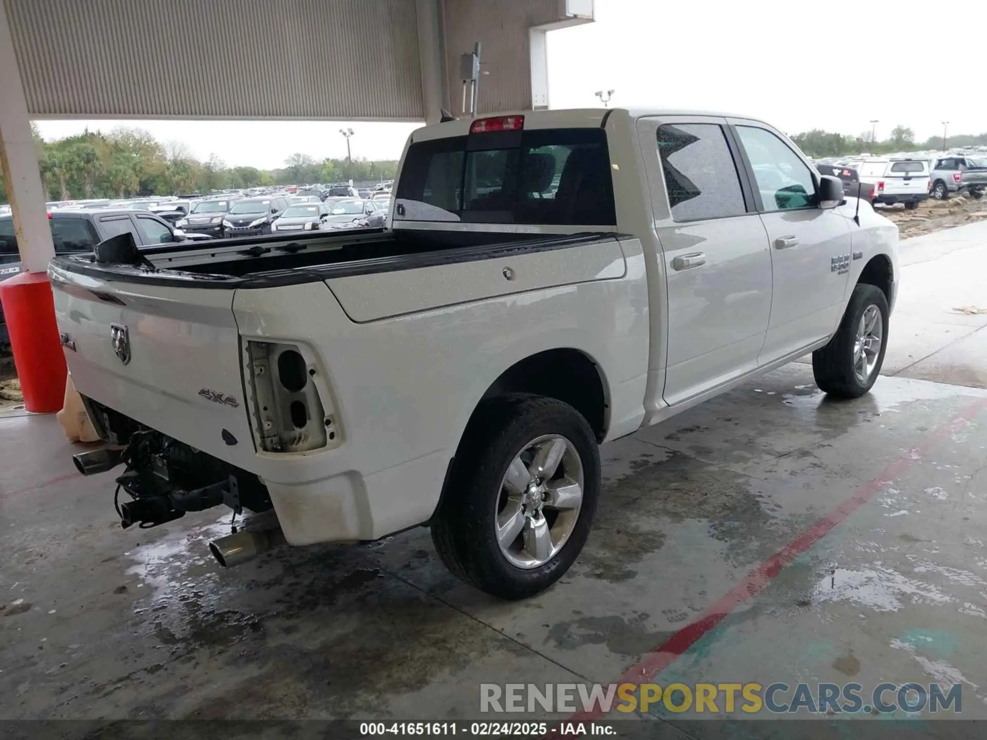 4 Photograph of a damaged car 1C6RR7LT8KS526791 RAM 1500 CLASSIC 2019
