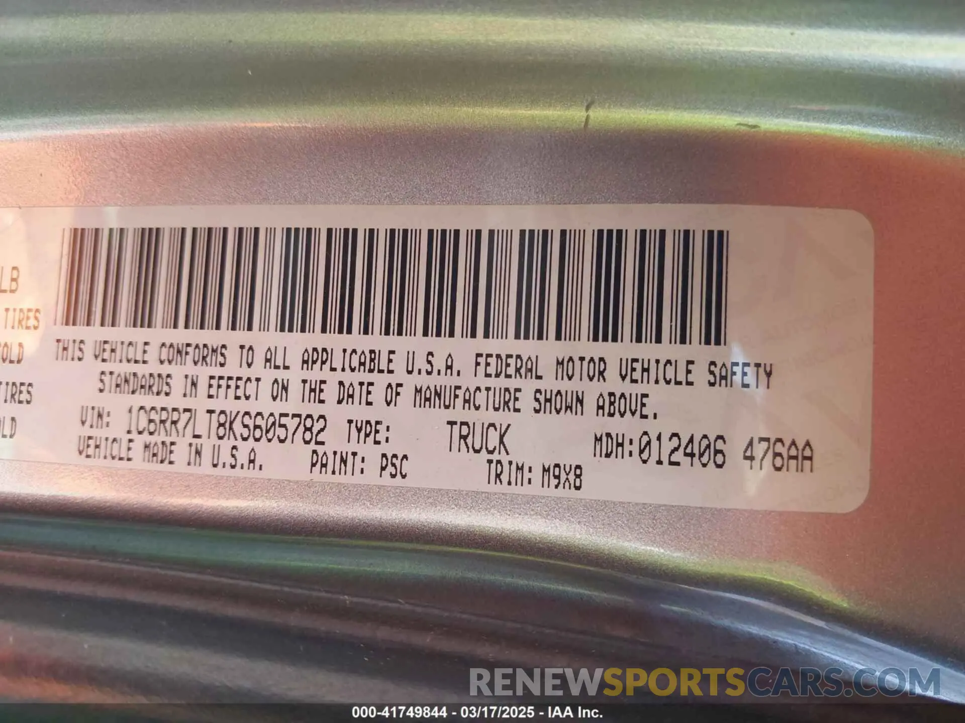9 Photograph of a damaged car 1C6RR7LT8KS605782 RAM 1500 CLASSIC 2019