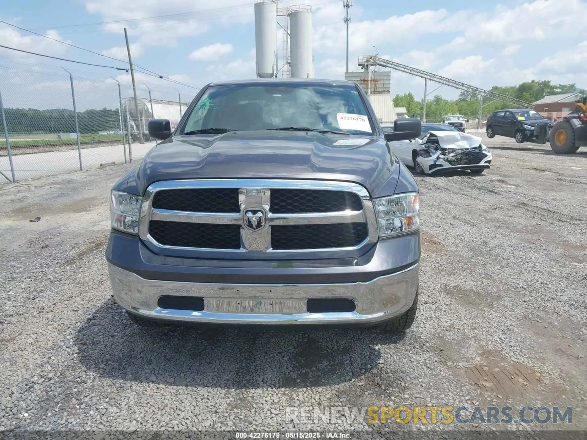 12 Фотография поврежденного автомобиля 1C6RR7SM1KS696999 RAM 1500 CLASSIC 2019