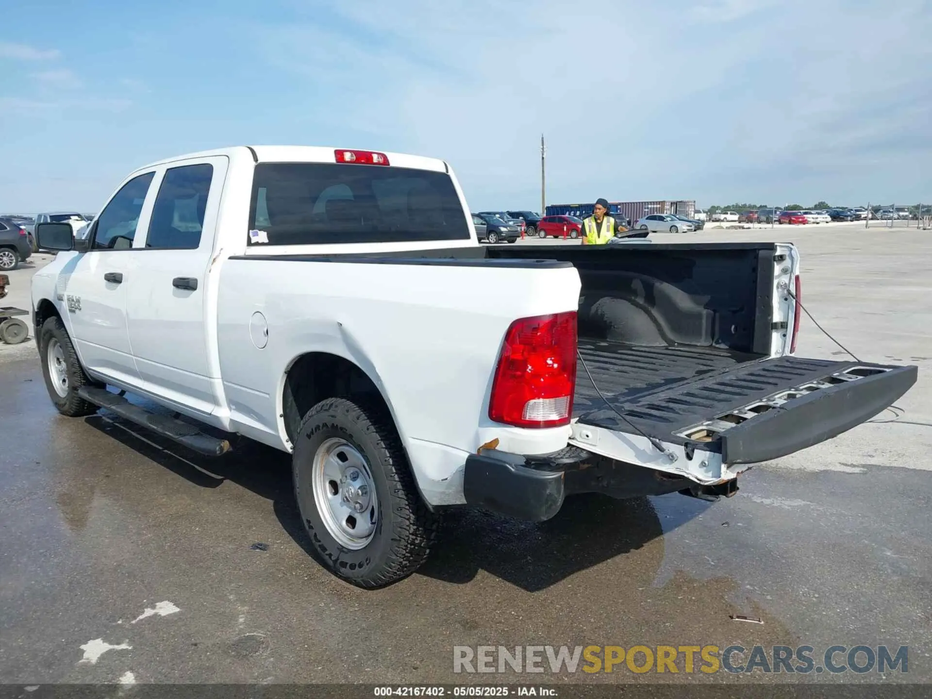 3 Фотография поврежденного автомобиля 1C6RR7ST3KS688104 RAM 1500 CLASSIC 2019