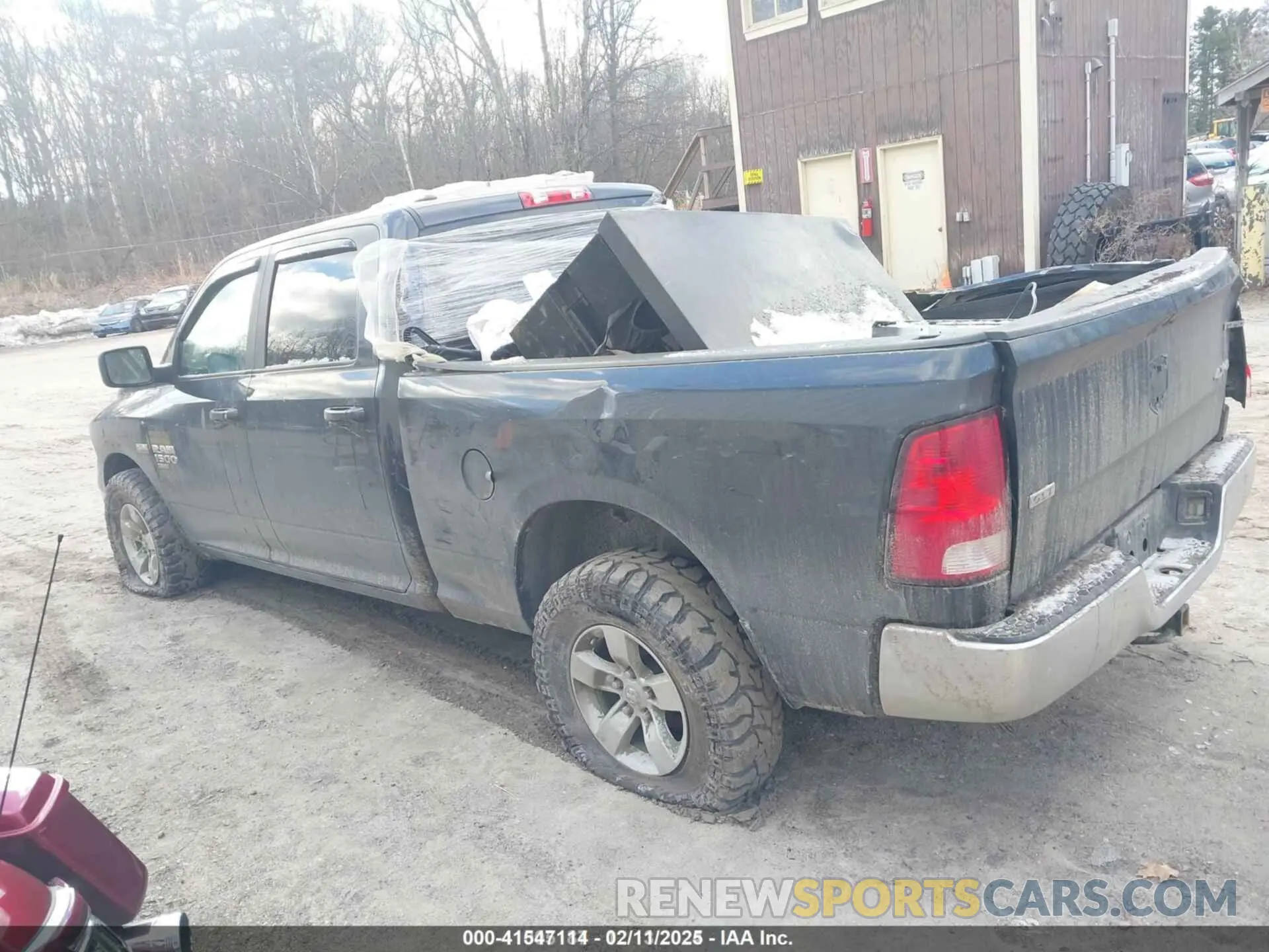 3 Photograph of a damaged car 1C6RR7TT2KS576702 RAM 1500 CLASSIC 2019
