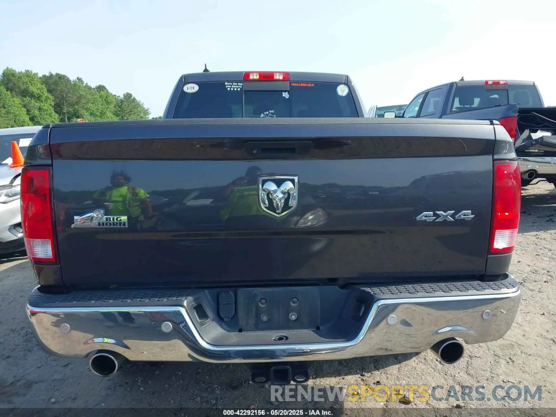 16 Photograph of a damaged car 1C6RR7TT2KS648286 RAM 1500 CLASSIC 2019