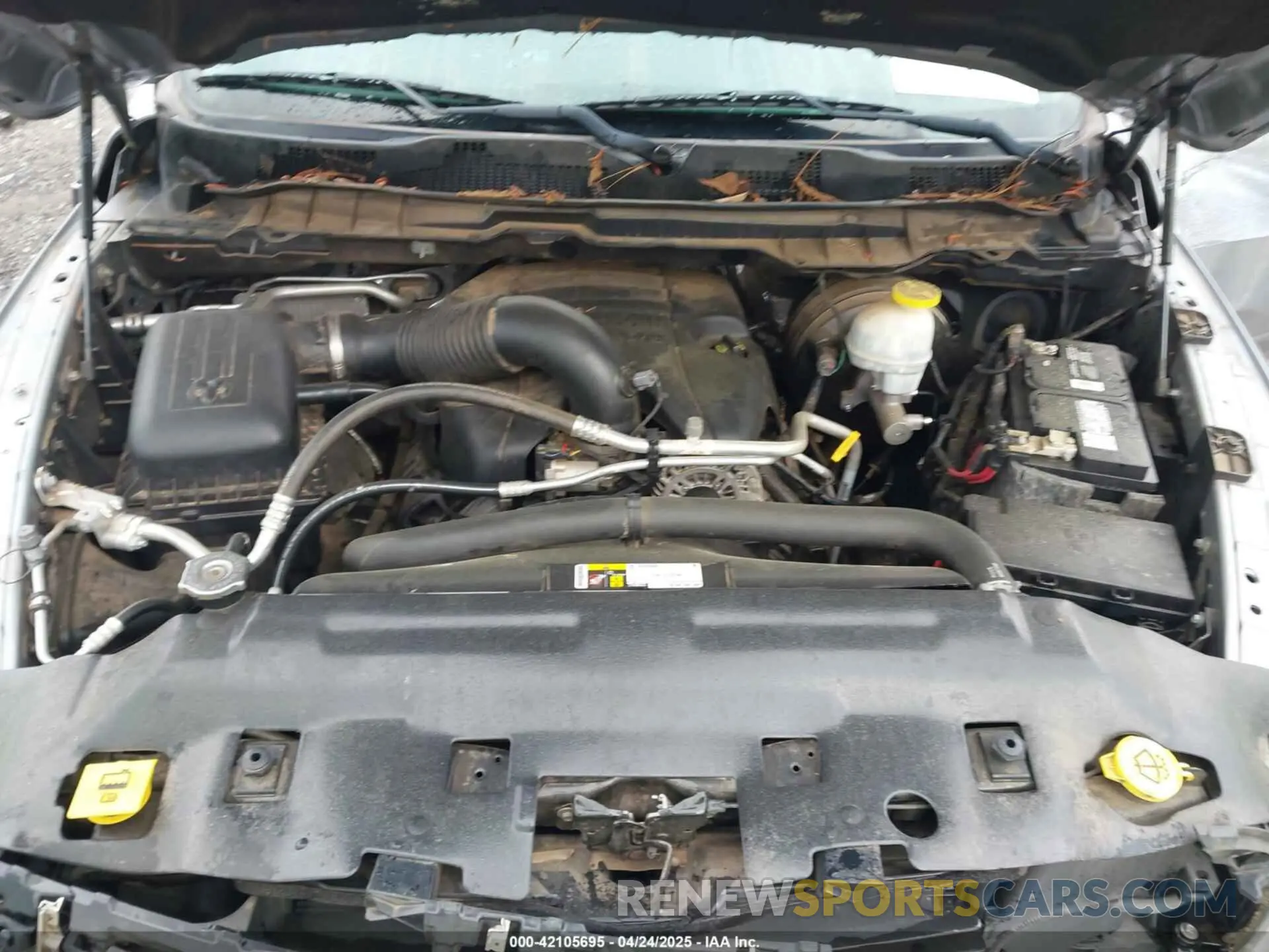 10 Photograph of a damaged car 1C6RR7TT8KS649717 RAM 1500 CLASSIC 2019