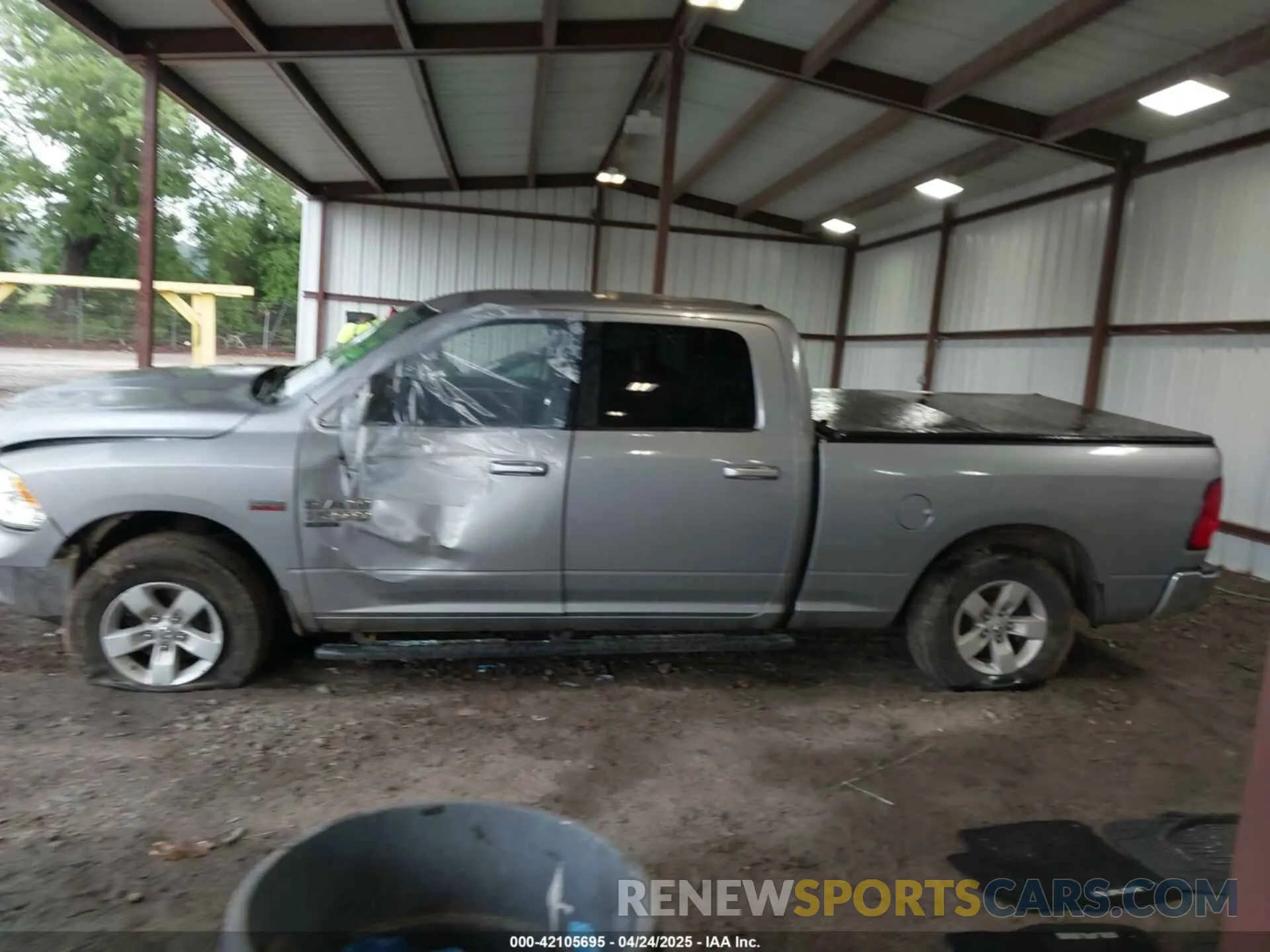 14 Photograph of a damaged car 1C6RR7TT8KS649717 RAM 1500 CLASSIC 2019