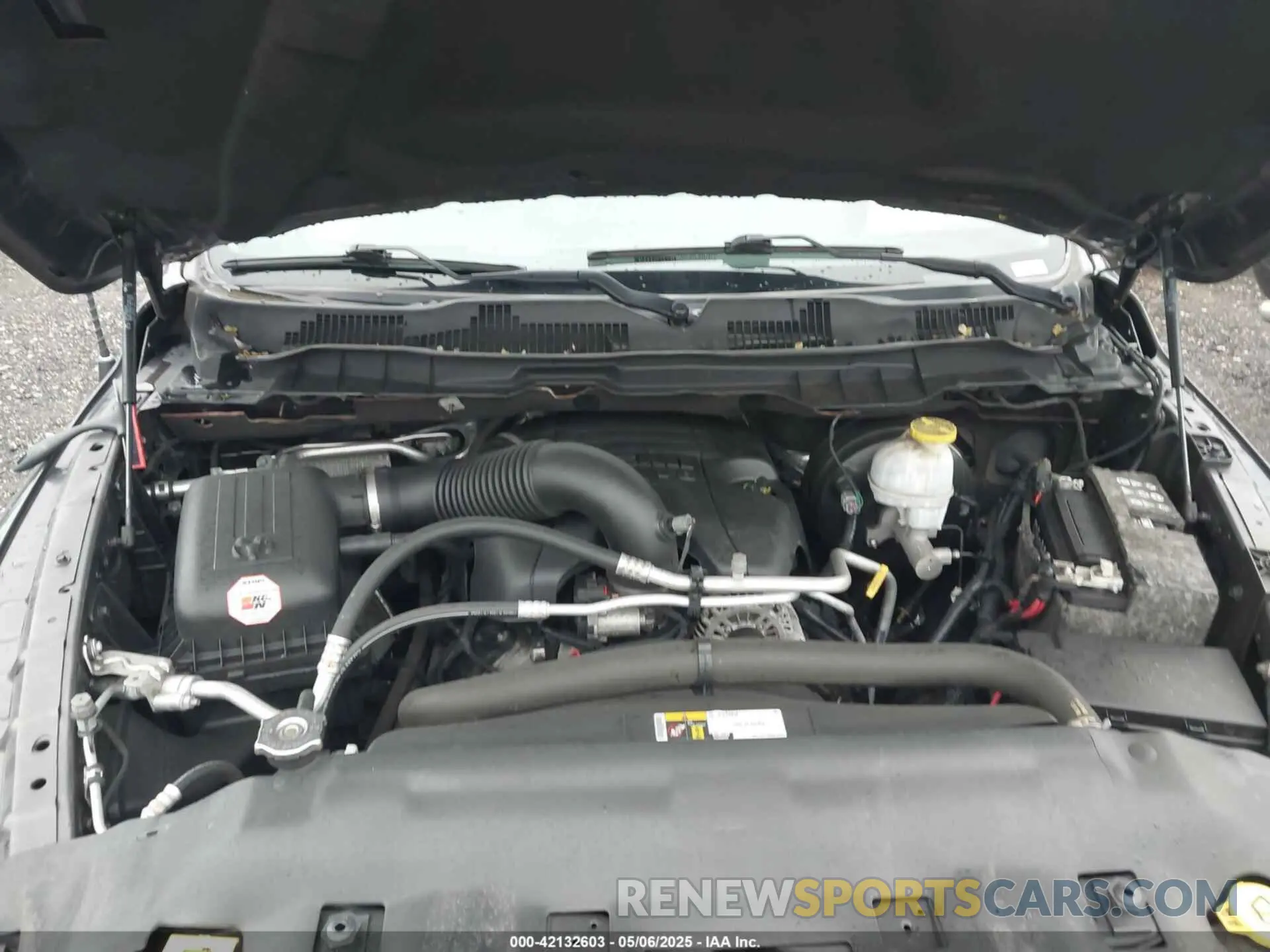 10 Фотография поврежденного автомобиля 1C6RR7TTXKS658743 RAM 1500 CLASSIC 2019