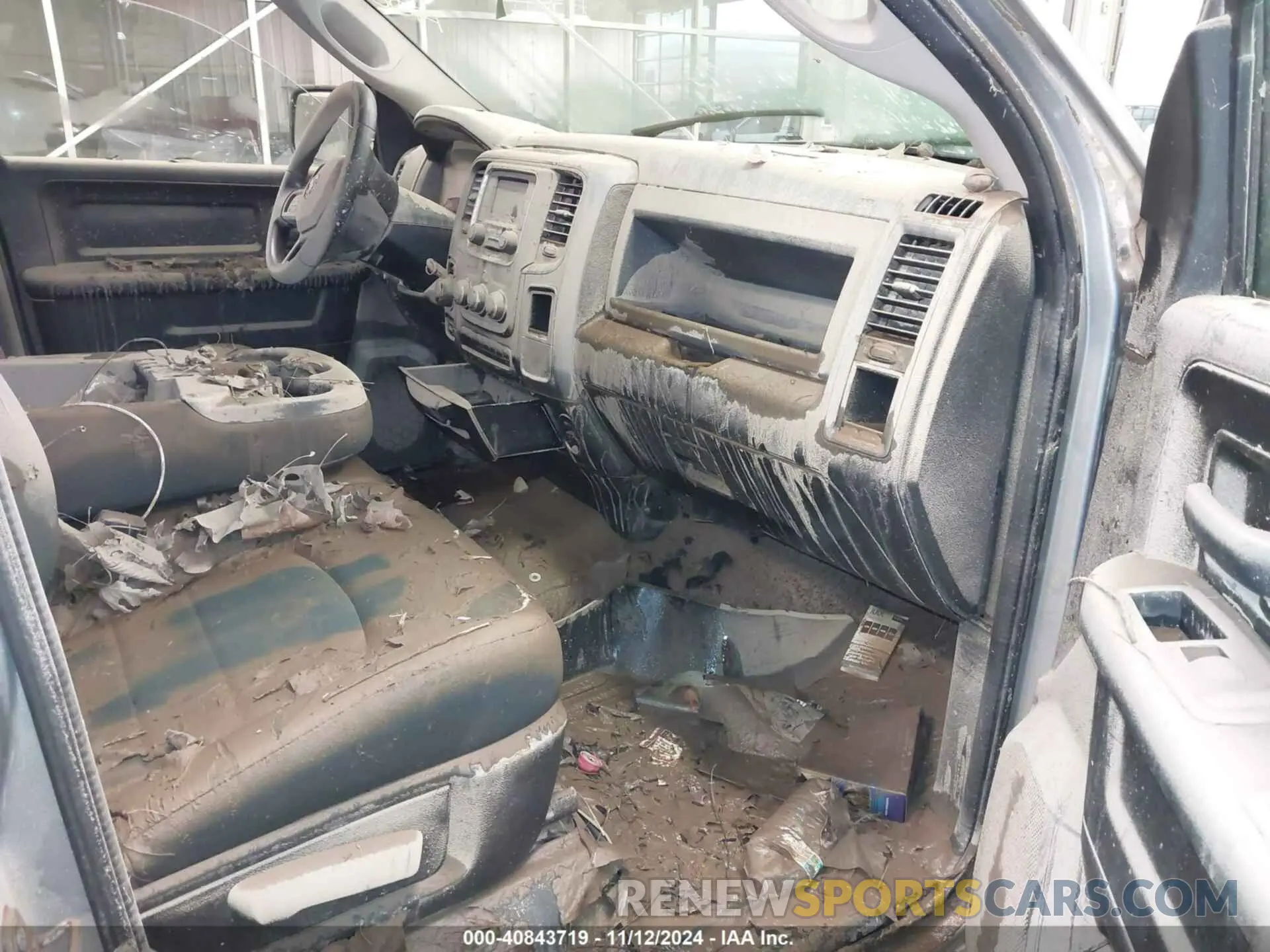 5 Фотография поврежденного автомобиля 3C6RR7KT1KG715145 RAM 1500 CLASSIC 2019