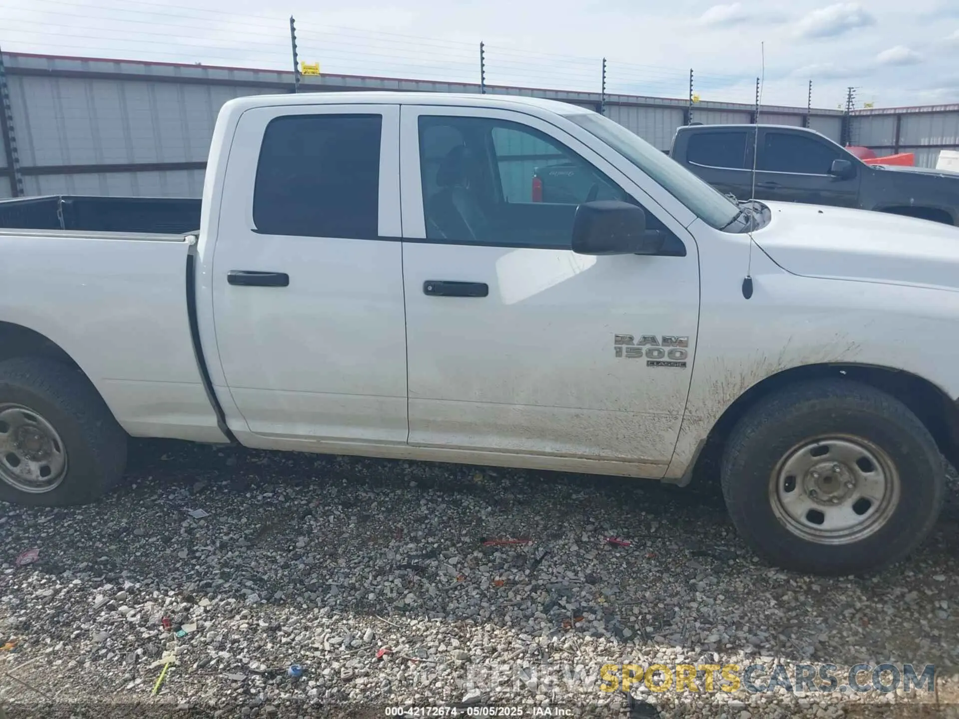 13 Photograph of a damaged car 1C6RR6FG0LS103679 RAM 1500 CLASSIC 2020