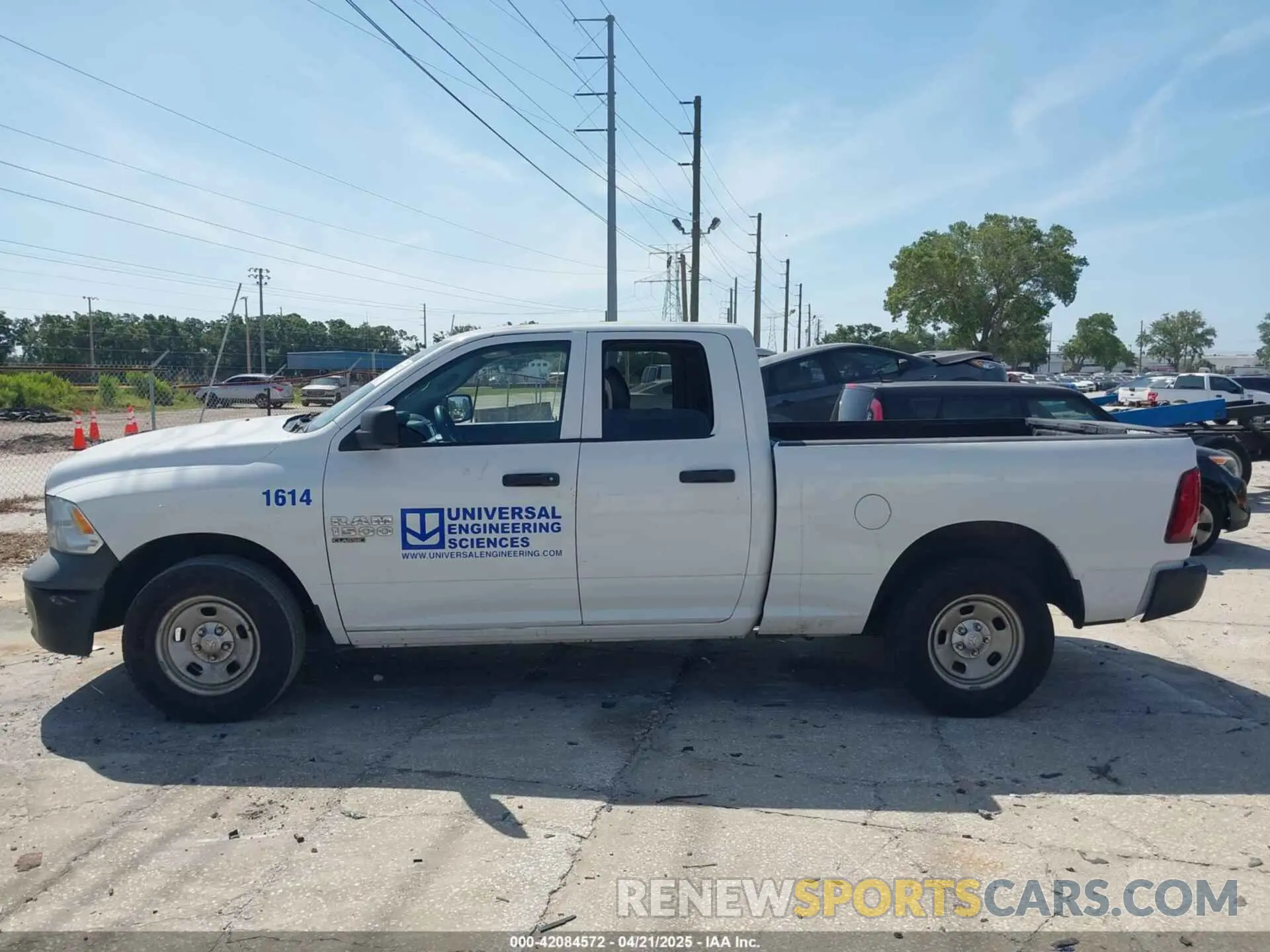 14 Photograph of a damaged car 1C6RR6FGXLS117749 RAM 1500 CLASSIC 2020