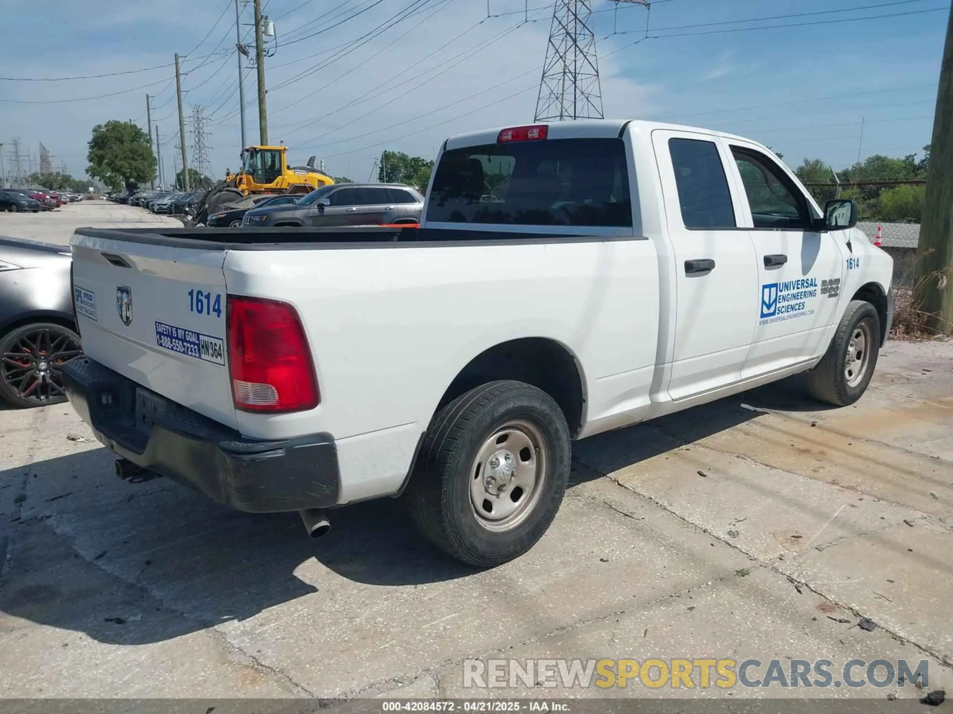 4 Photograph of a damaged car 1C6RR6FGXLS117749 RAM 1500 CLASSIC 2020