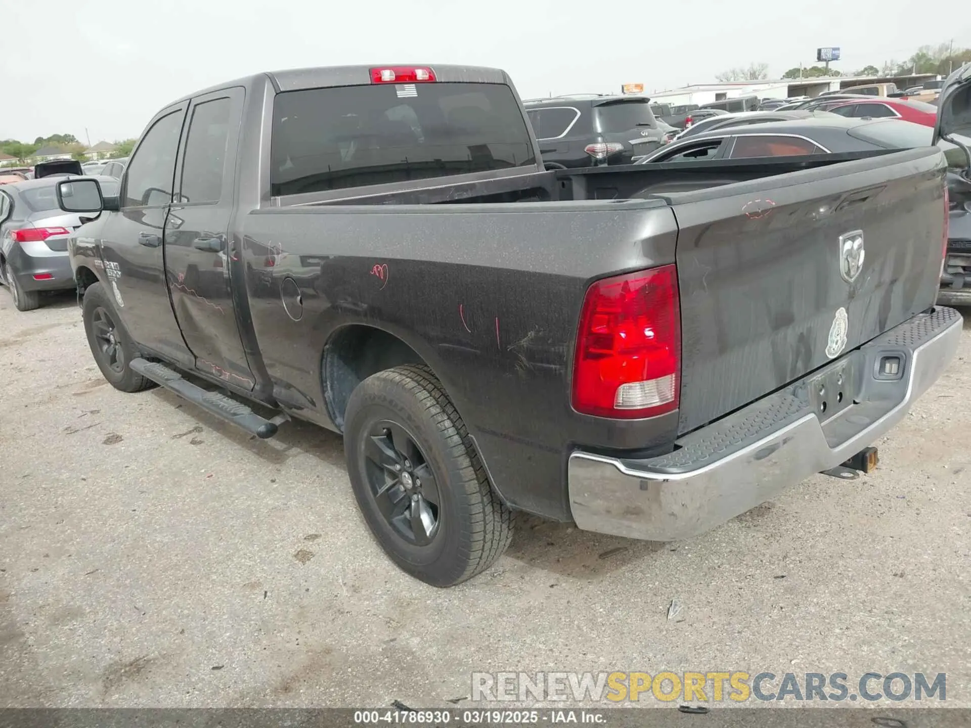3 Photograph of a damaged car 1C6RR6FT1LS147915 RAM 1500 CLASSIC 2020