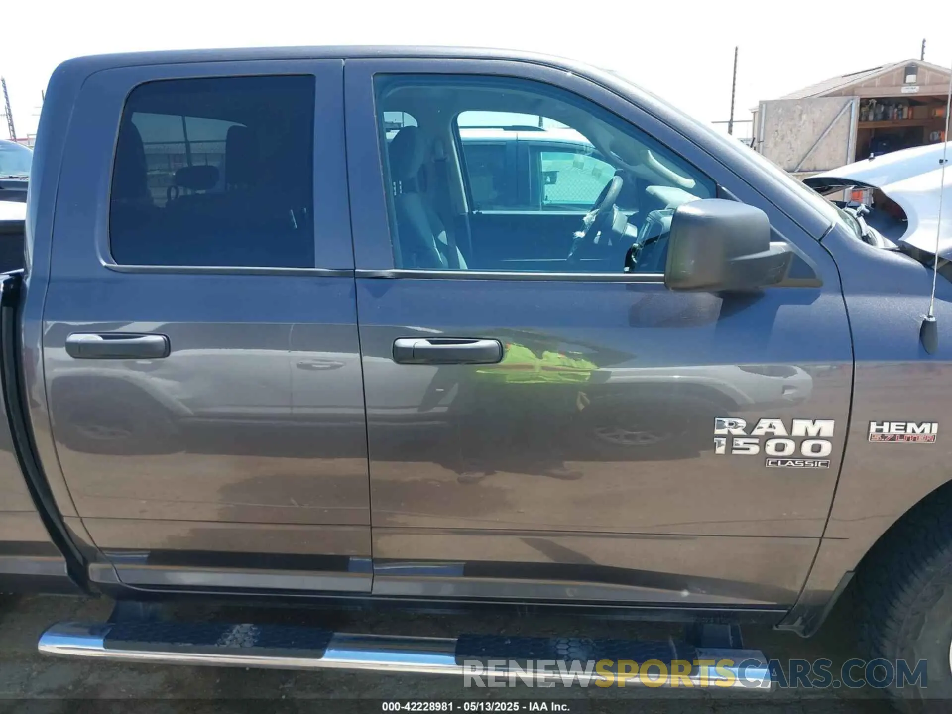 14 Photograph of a damaged car 1C6RR6FT2LS154145 RAM 1500 CLASSIC 2020