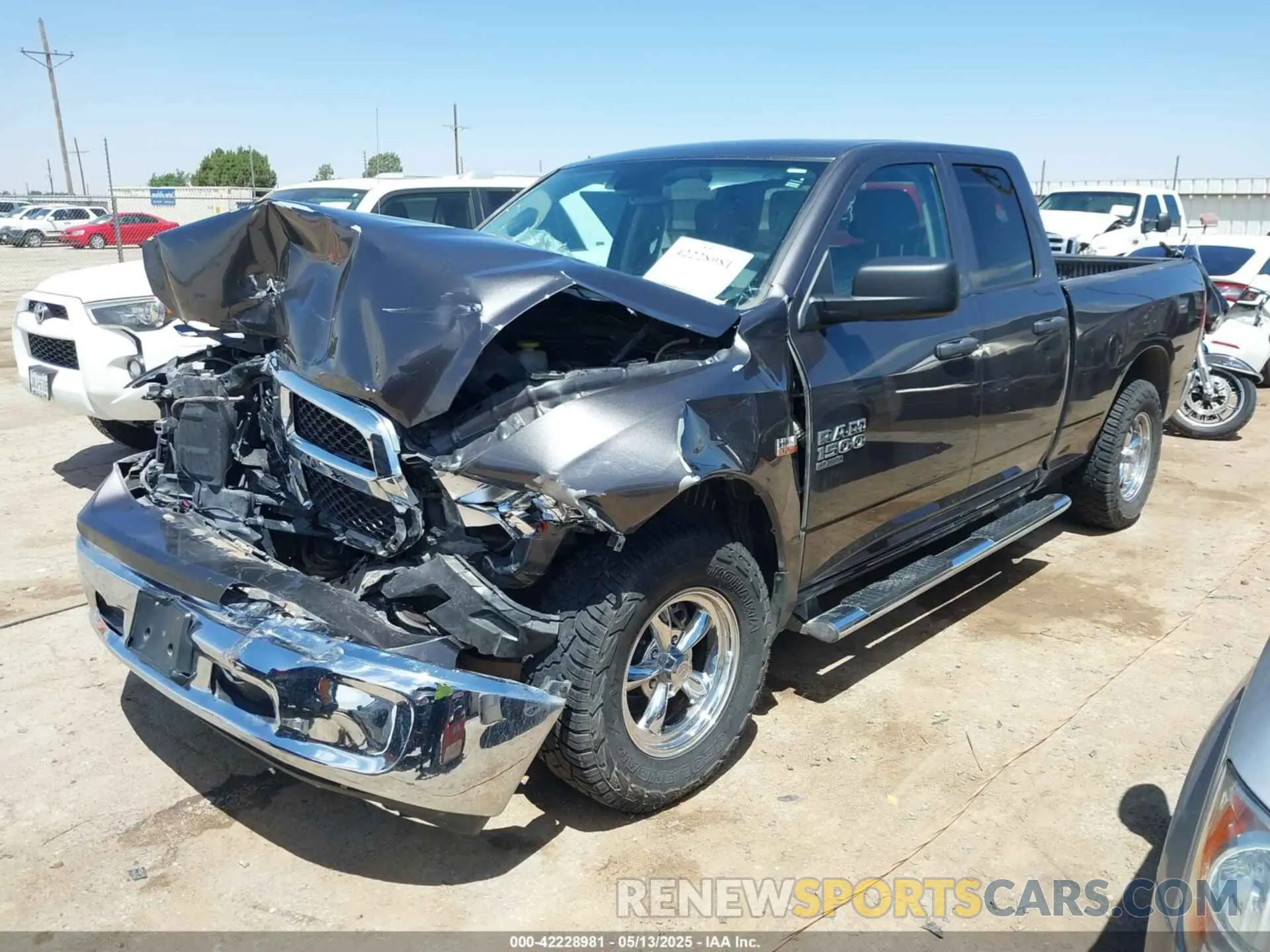 2 Photograph of a damaged car 1C6RR6FT2LS154145 RAM 1500 CLASSIC 2020