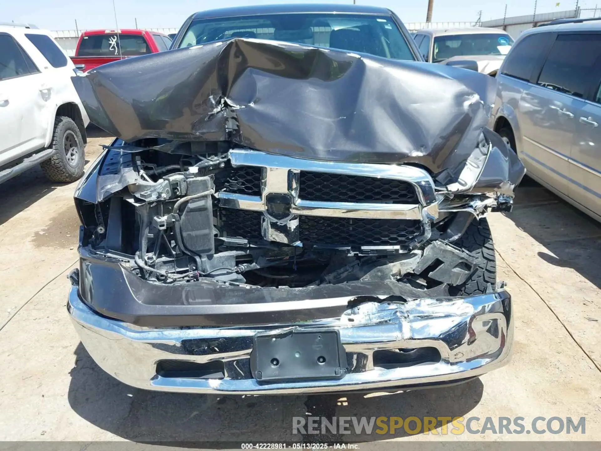 6 Photograph of a damaged car 1C6RR6FT2LS154145 RAM 1500 CLASSIC 2020