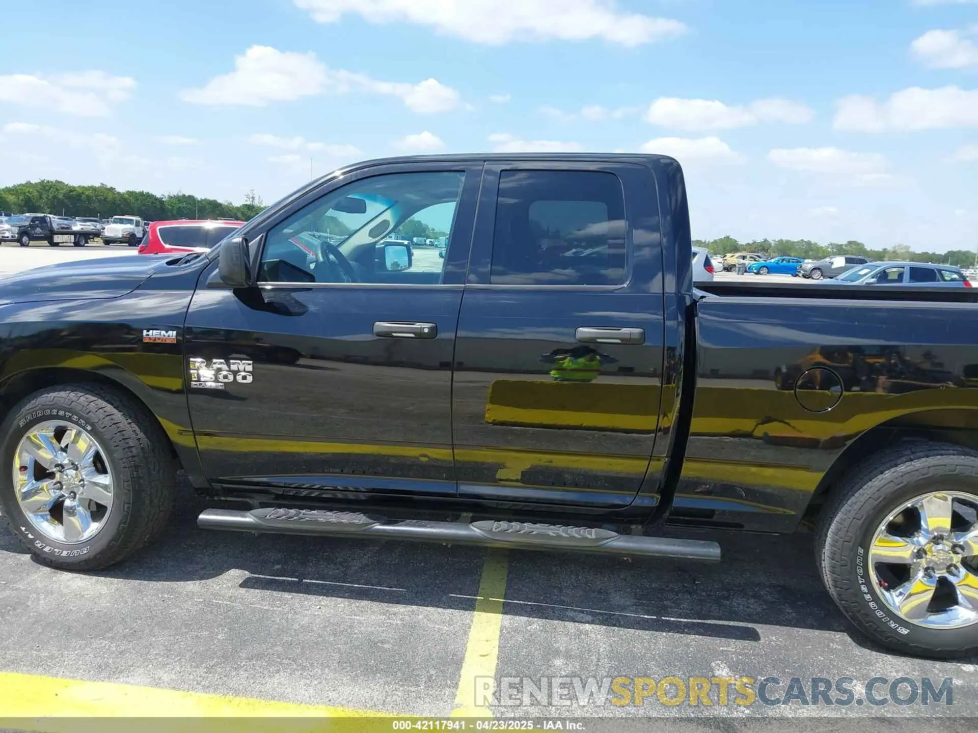 14 Photograph of a damaged car 1C6RR6FT7LS128771 RAM 1500 CLASSIC 2020