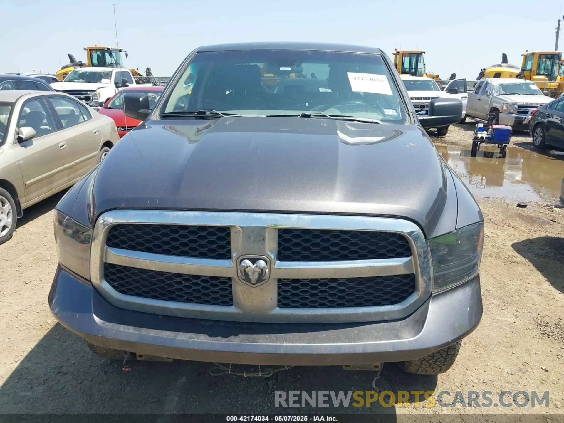 12 Photograph of a damaged car 1C6RR6FT9LS138721 RAM 1500 CLASSIC 2020