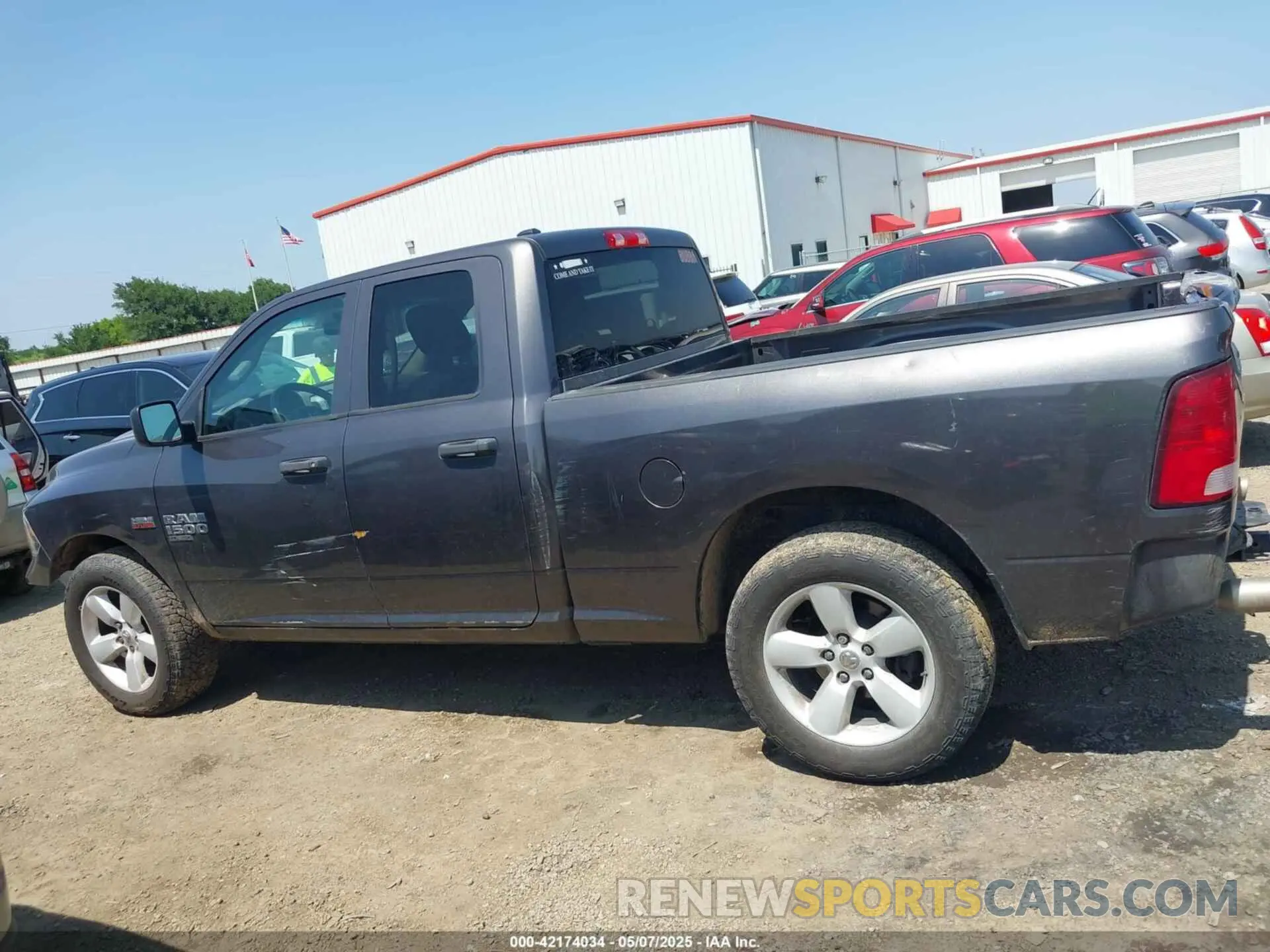 14 Photograph of a damaged car 1C6RR6FT9LS138721 RAM 1500 CLASSIC 2020