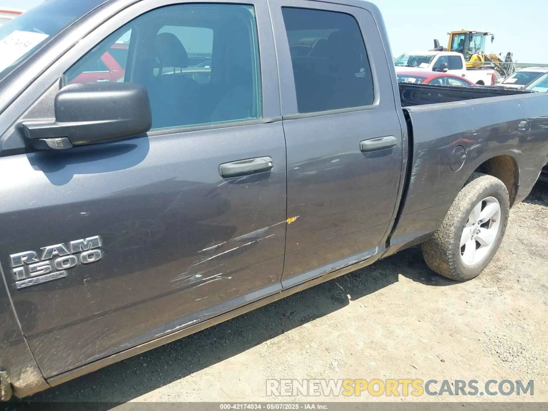 17 Photograph of a damaged car 1C6RR6FT9LS138721 RAM 1500 CLASSIC 2020
