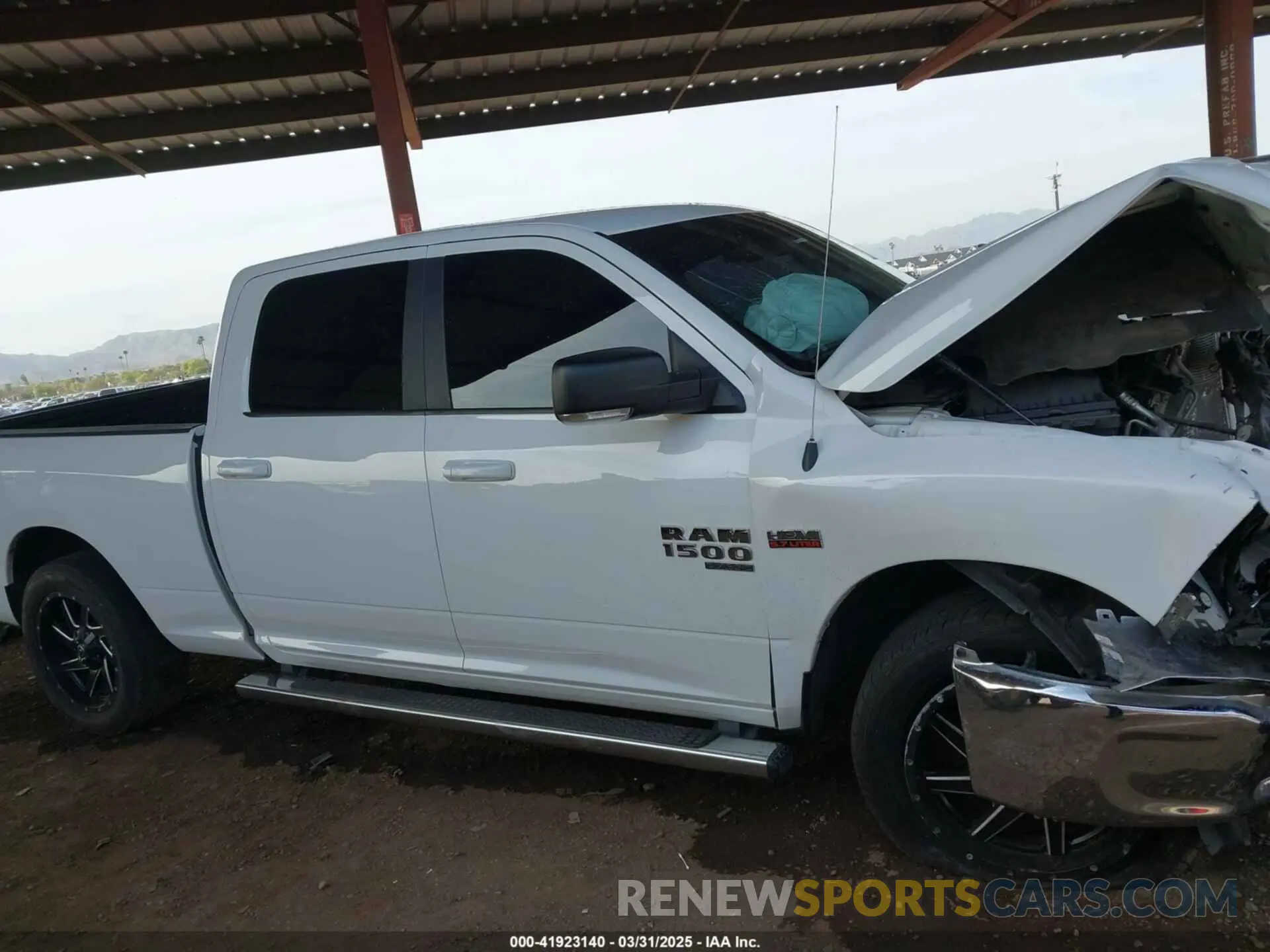 14 Photograph of a damaged car 1C6RR6TT0LS133332 RAM 1500 CLASSIC 2020