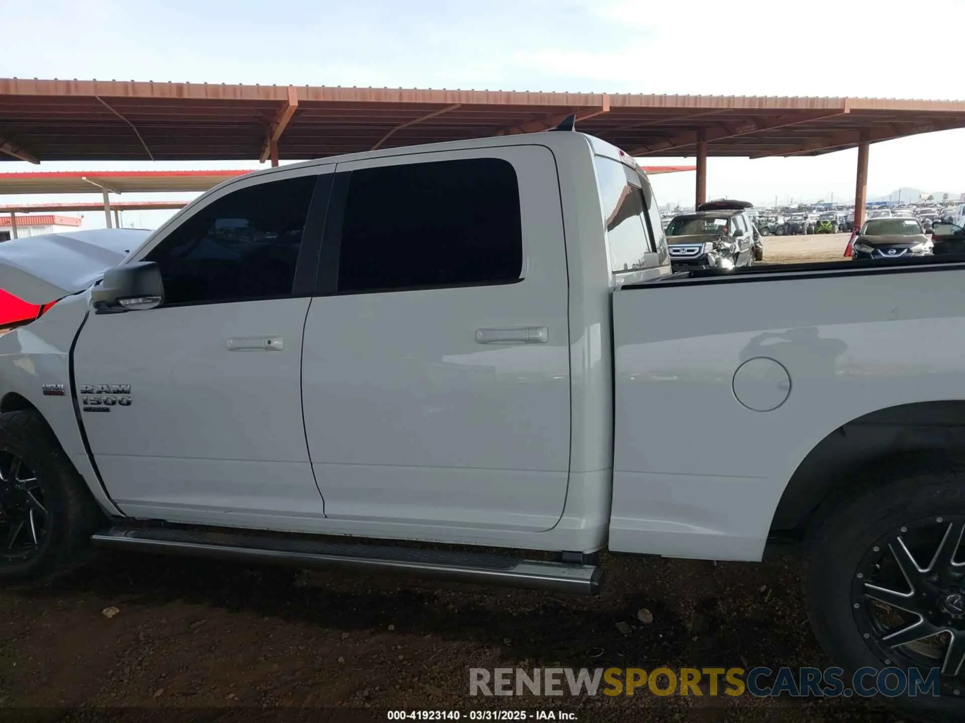 15 Photograph of a damaged car 1C6RR6TT0LS133332 RAM 1500 CLASSIC 2020