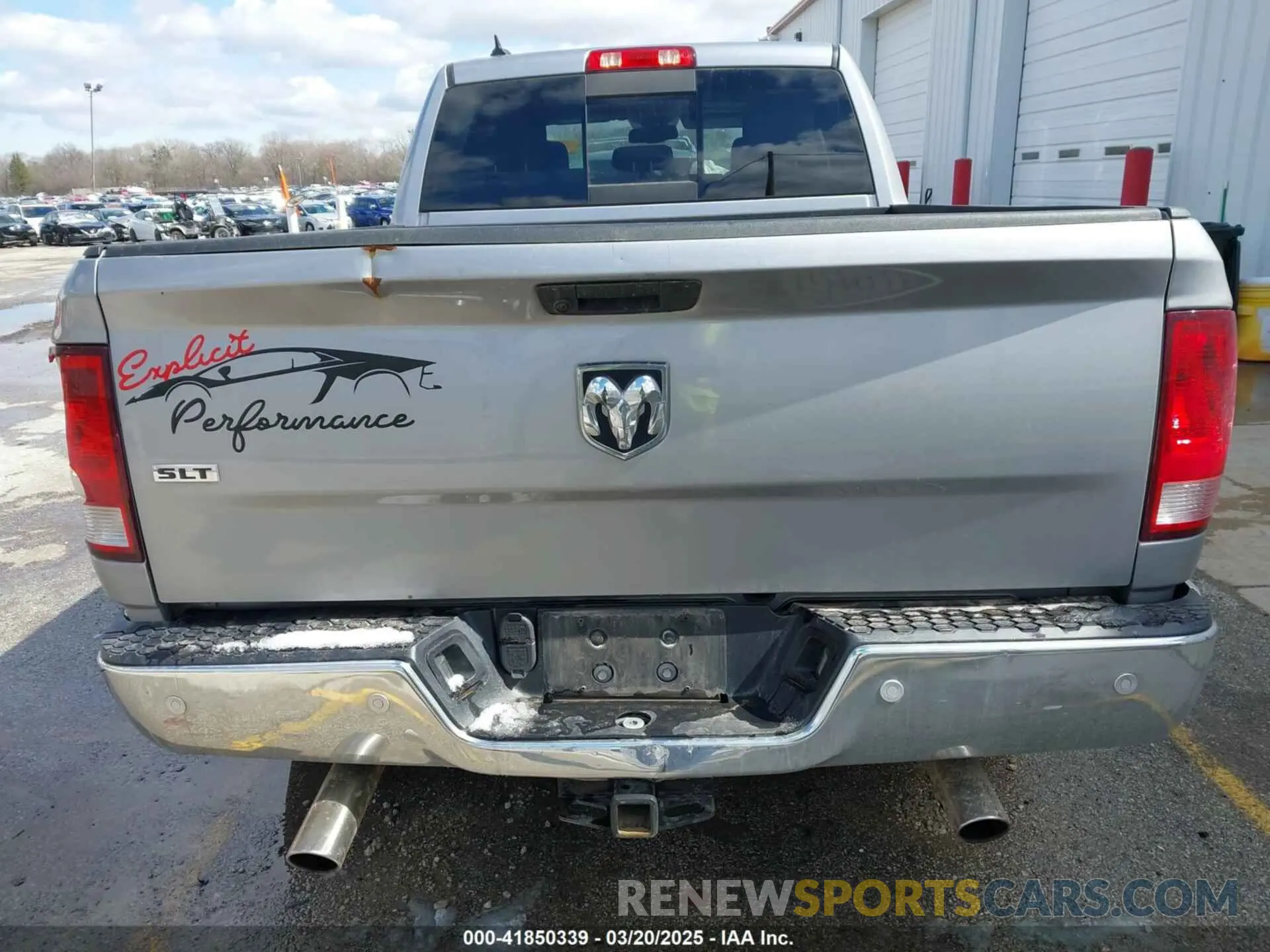 17 Photograph of a damaged car 1C6RR6TT9LS135354 RAM 1500 CLASSIC 2020