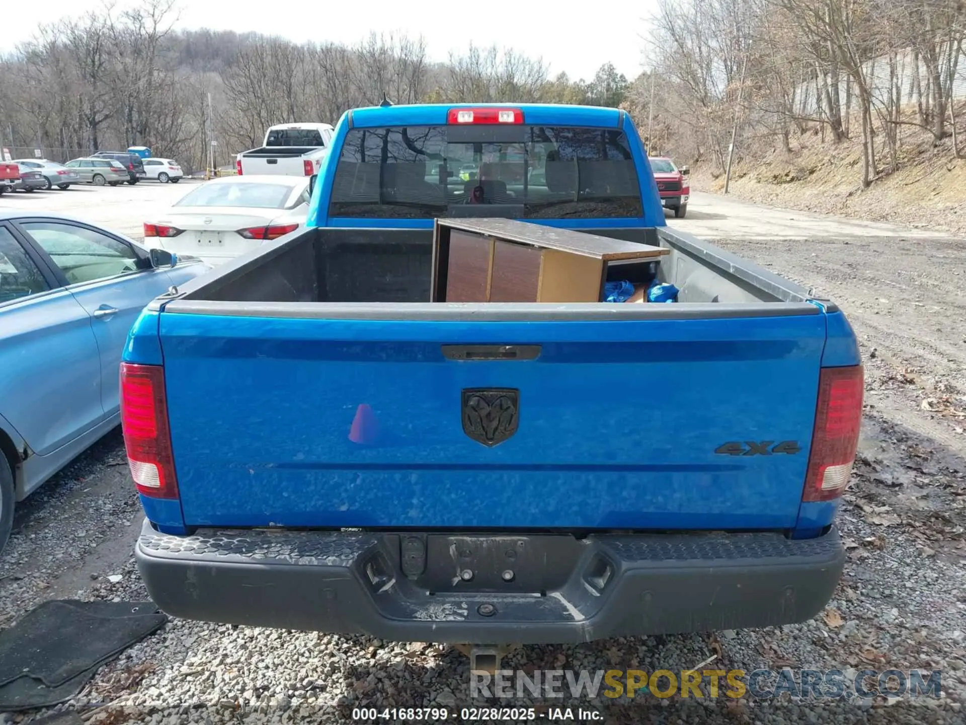 17 Photograph of a damaged car 1C6RR7GG5LS150632 RAM 1500 CLASSIC 2020