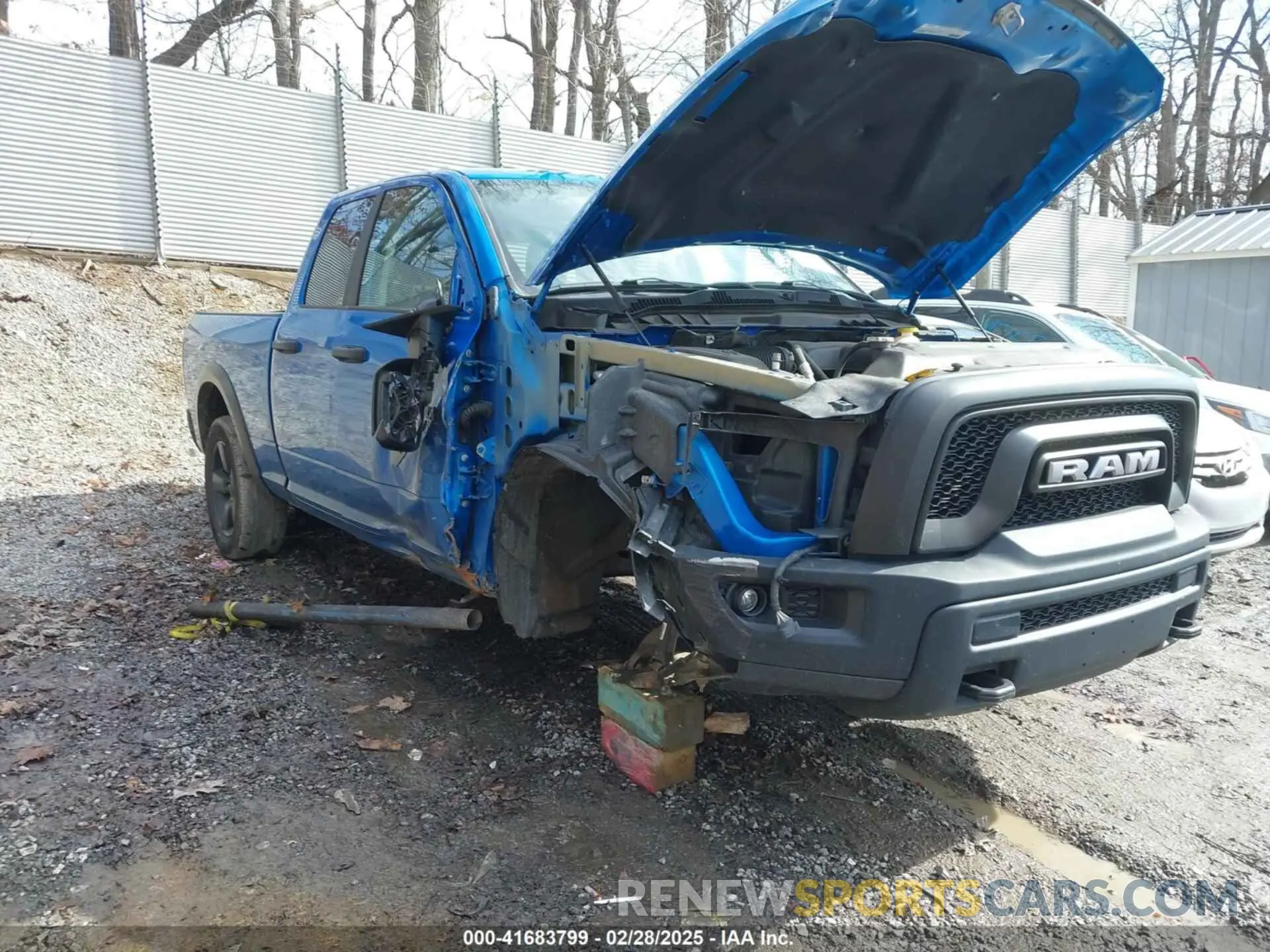 6 Photograph of a damaged car 1C6RR7GG5LS150632 RAM 1500 CLASSIC 2020