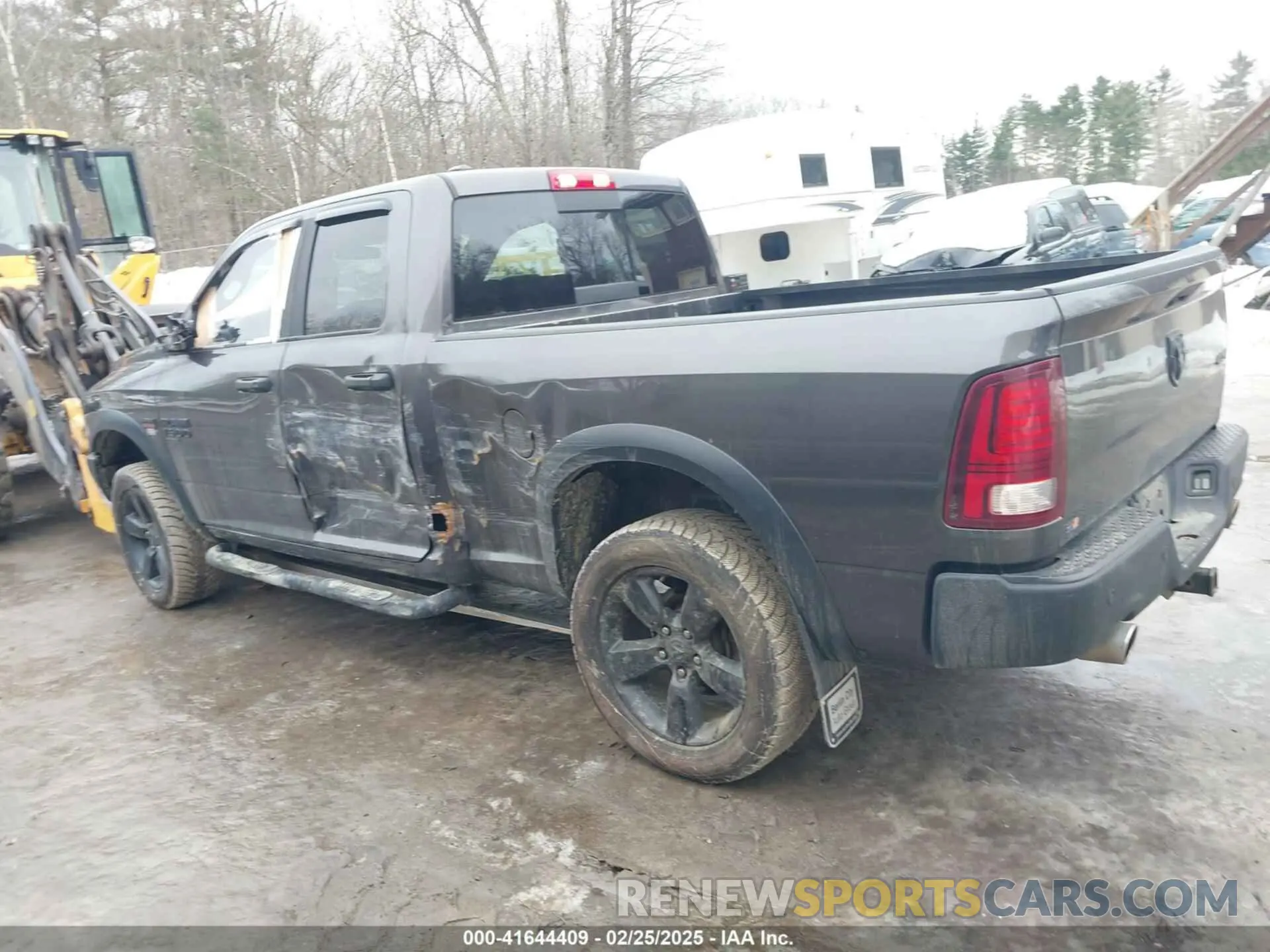 14 Photograph of a damaged car 1C6RR7GT8LS146328 RAM 1500 CLASSIC 2020