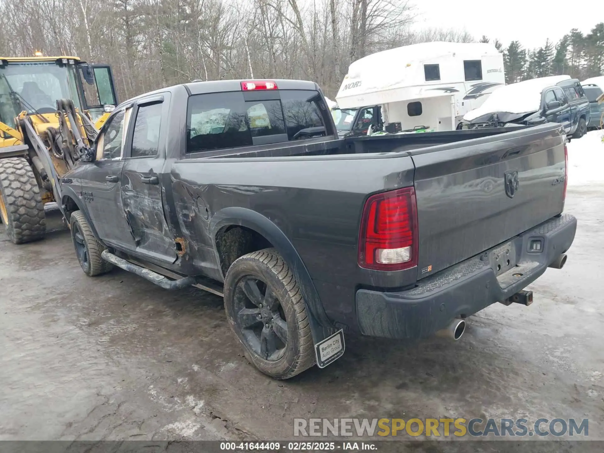 3 Photograph of a damaged car 1C6RR7GT8LS146328 RAM 1500 CLASSIC 2020