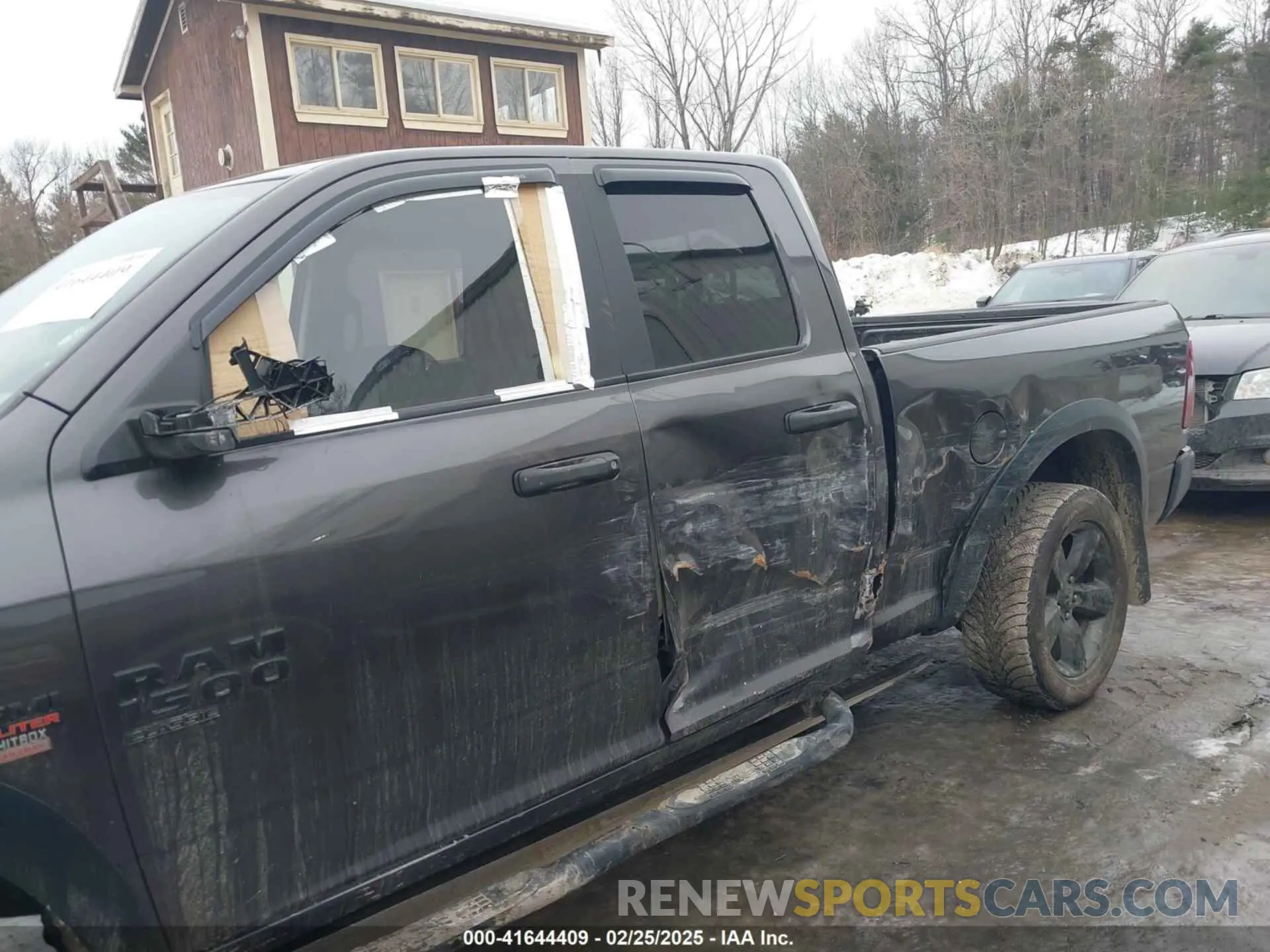 6 Photograph of a damaged car 1C6RR7GT8LS146328 RAM 1500 CLASSIC 2020