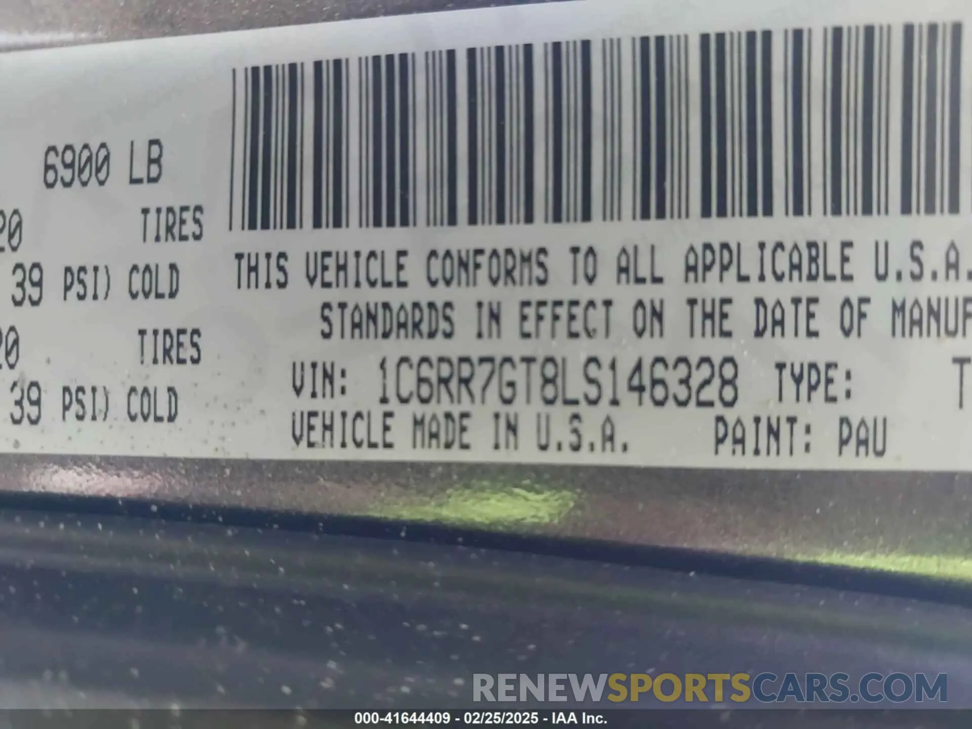 9 Photograph of a damaged car 1C6RR7GT8LS146328 RAM 1500 CLASSIC 2020