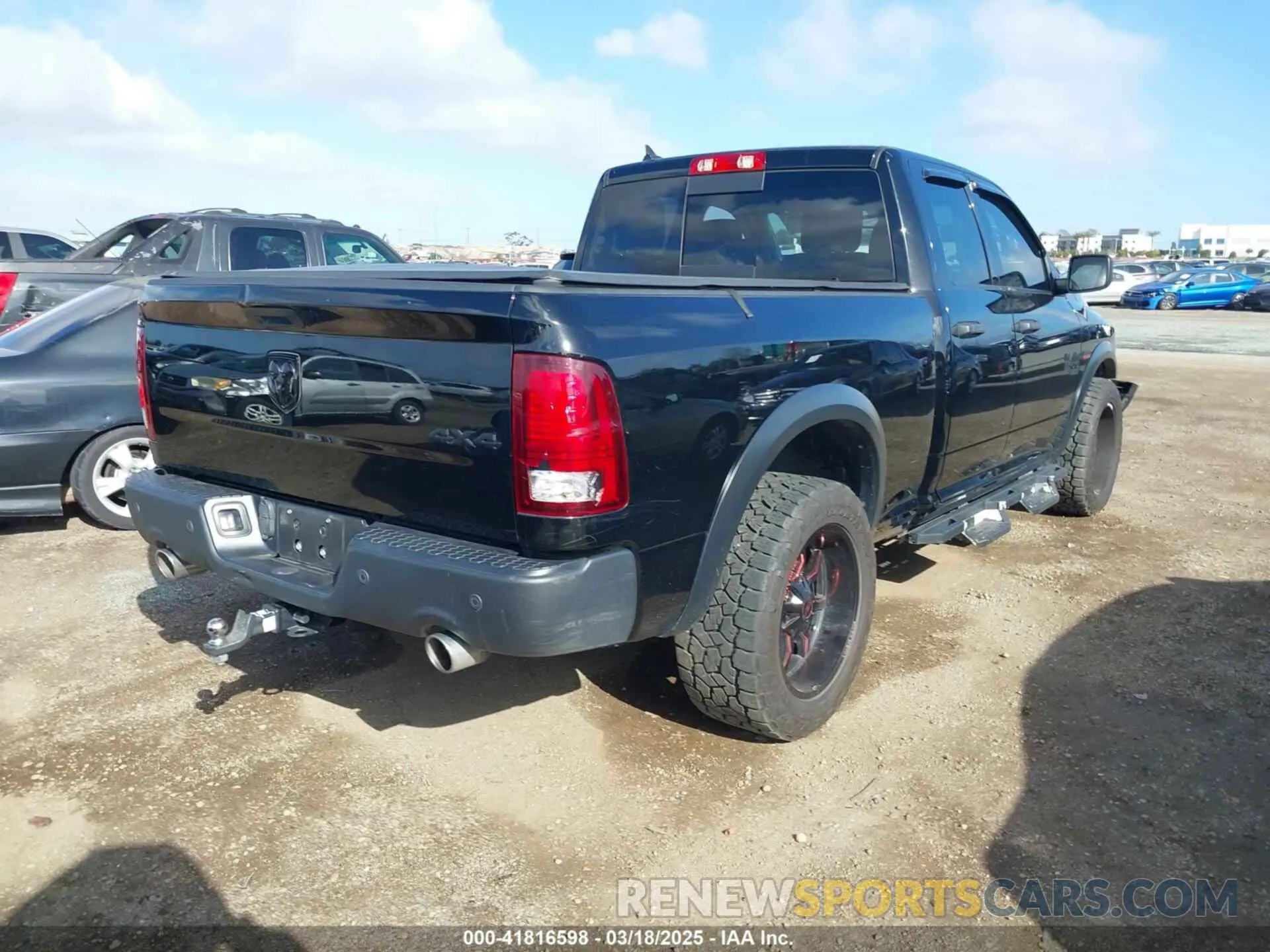 4 Фотография поврежденного автомобиля 1C6RR7GT8LS159824 RAM 1500 CLASSIC 2020