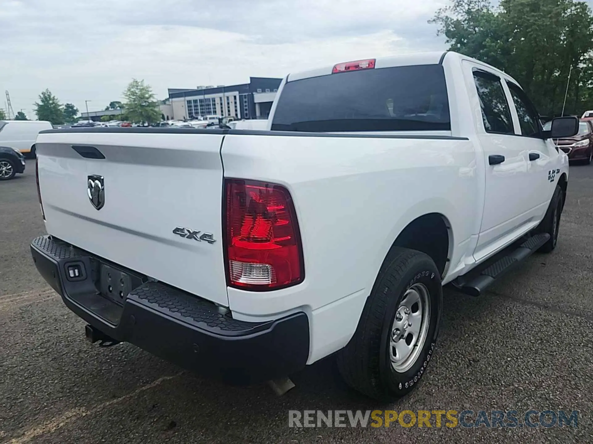 16 Photograph of a damaged car 1C6RR7KT2LS136868 RAM 1500 CLASSIC 2020