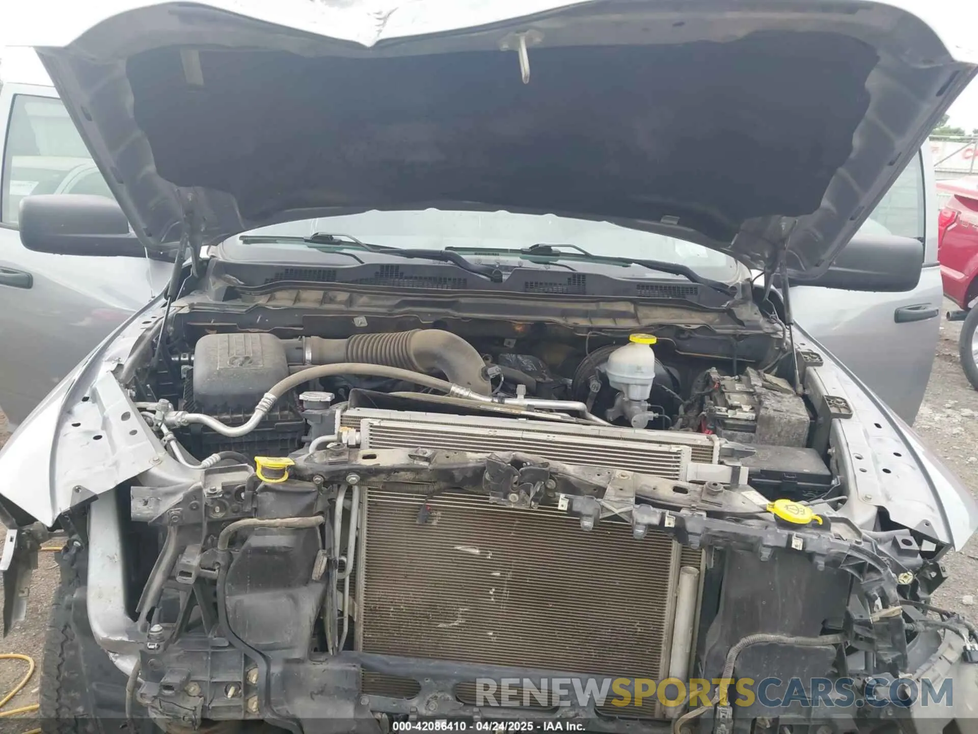 10 Фотография поврежденного автомобиля 1C6RR7KT4LS127377 RAM 1500 CLASSIC 2020