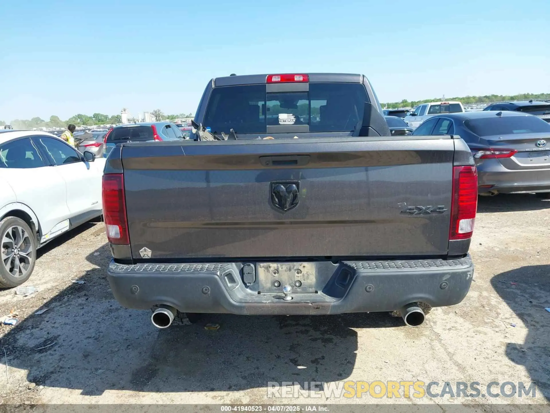 16 Фотография поврежденного автомобиля 1C6RR7LT2LS120880 RAM 1500 CLASSIC 2020