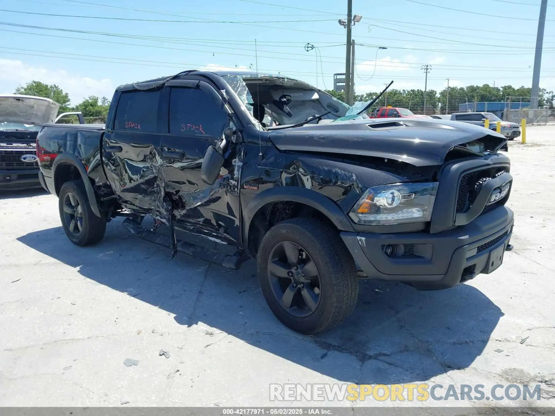 1 Photograph of a damaged car 1C6RR7LT8LS152622 RAM 1500 CLASSIC 2020