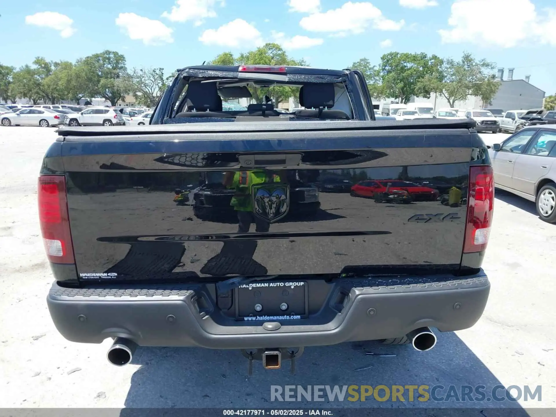 15 Photograph of a damaged car 1C6RR7LT8LS152622 RAM 1500 CLASSIC 2020