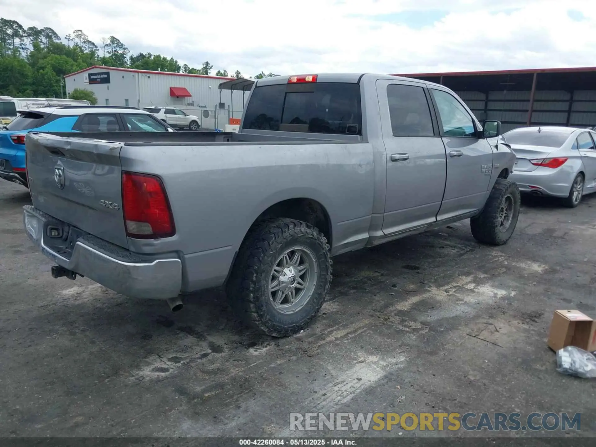 4 Photograph of a damaged car 1C6RR7TT5LS124681 RAM 1500 CLASSIC 2020