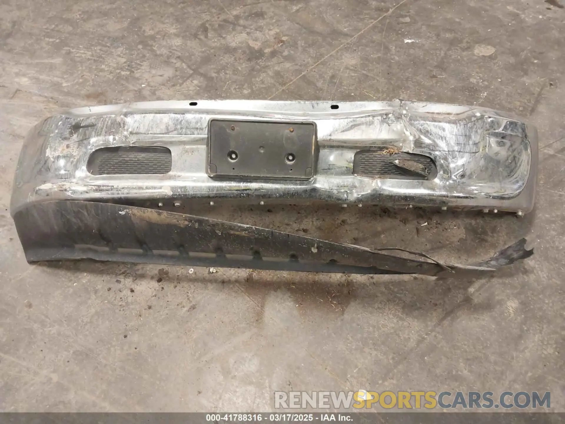 12 Photograph of a damaged car 3C6RR7LT5LG152505 RAM 1500 CLASSIC 2020