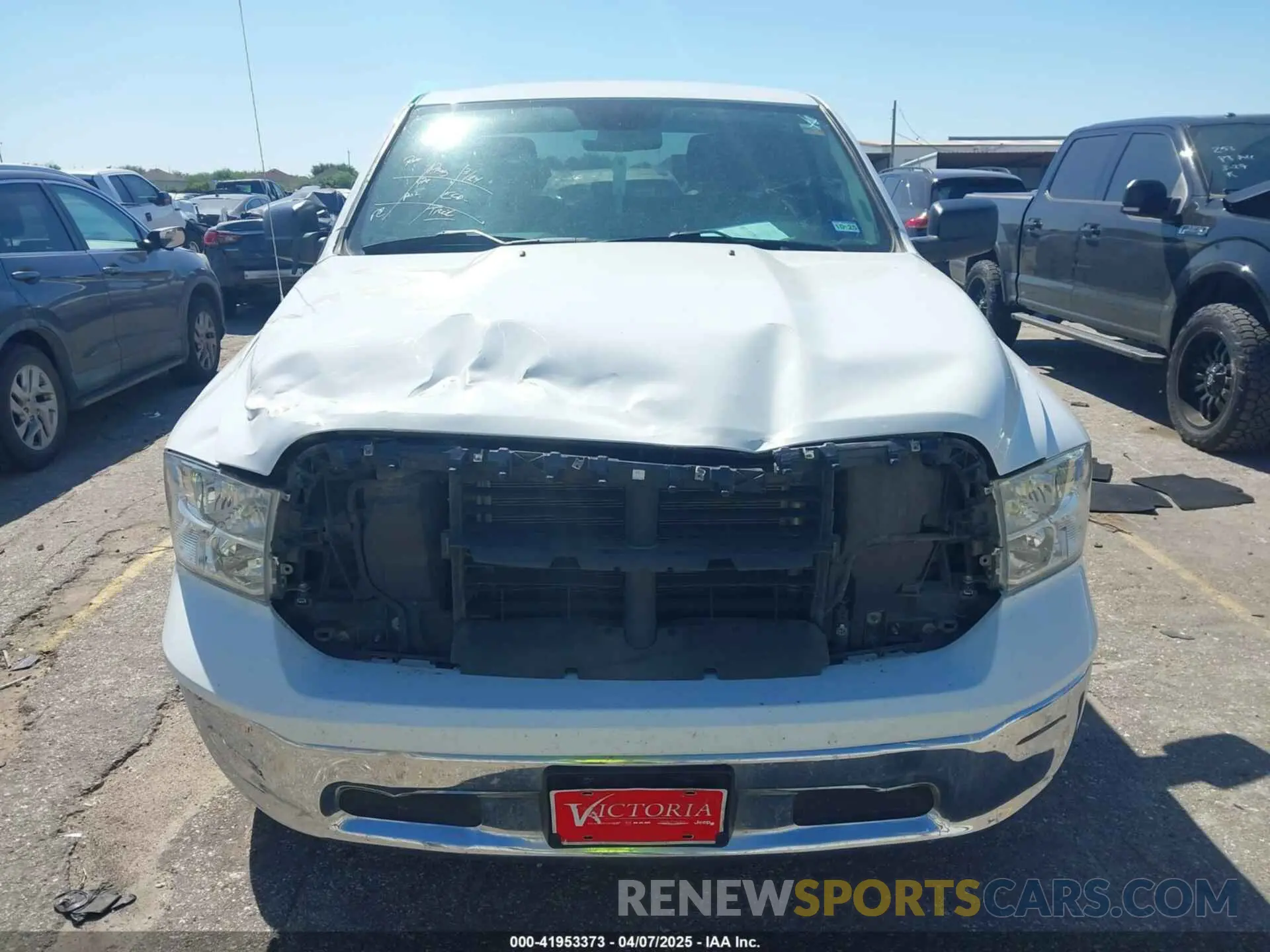 13 Photograph of a damaged car 1C6RR6FGXMS506585 RAM 1500 CLASSIC 2021