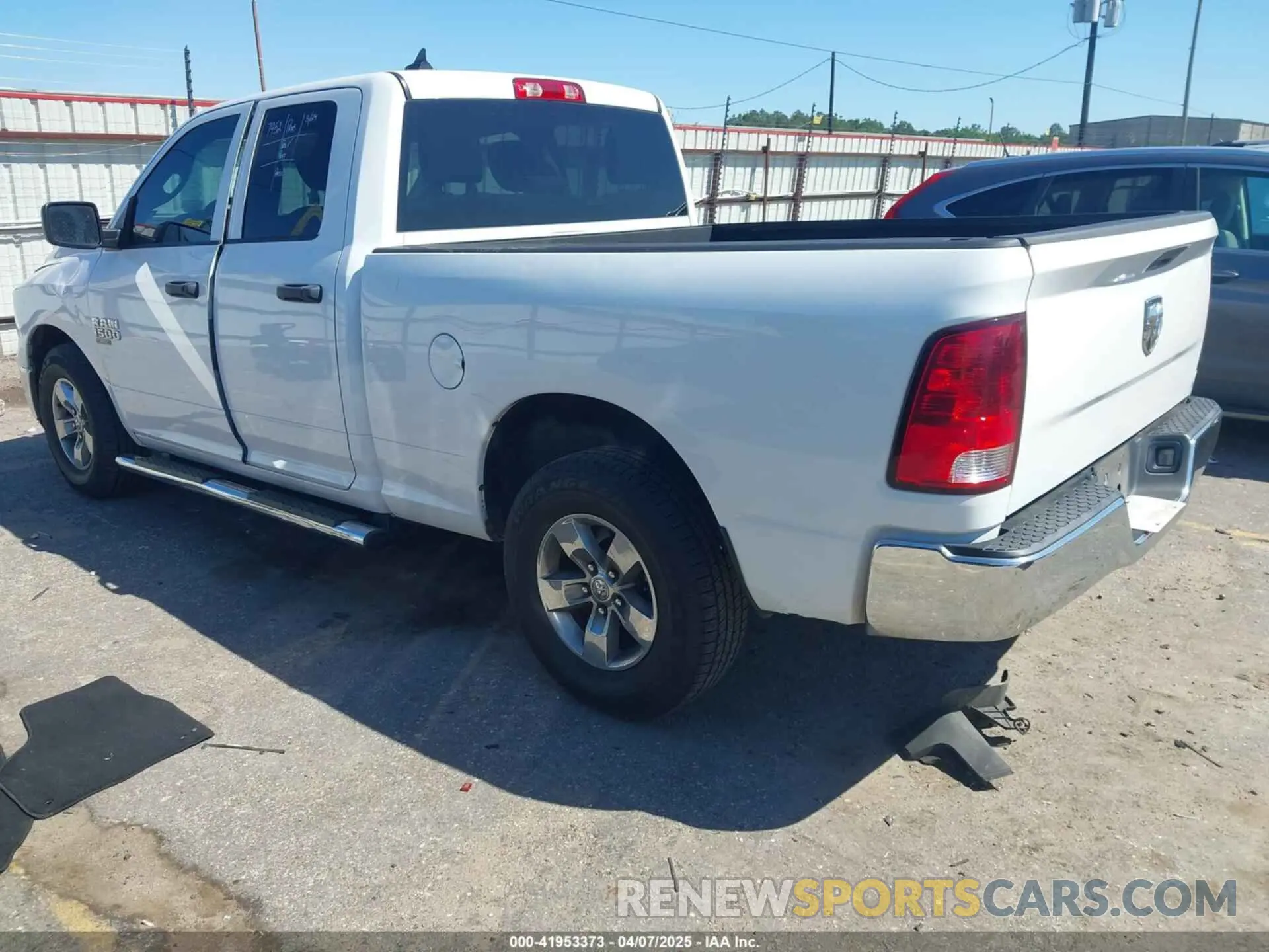 3 Photograph of a damaged car 1C6RR6FGXMS506585 RAM 1500 CLASSIC 2021