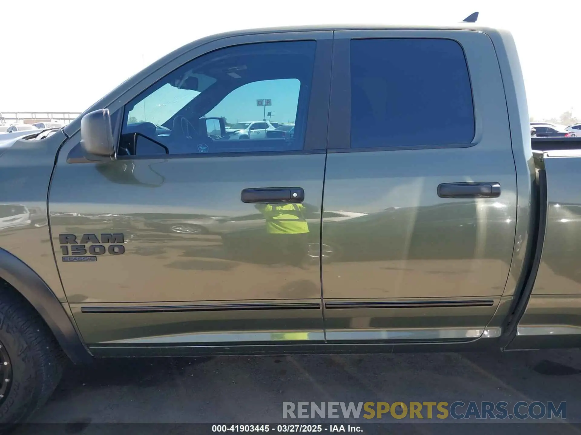 14 Photograph of a damaged car 1C6RR6GG5MS586277 RAM 1500 CLASSIC 2021