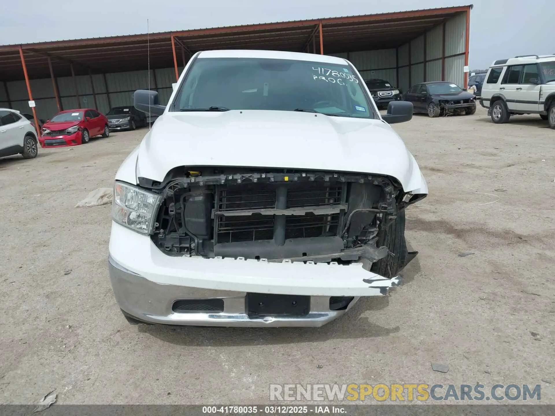 12 Photograph of a damaged car 1C6RR6LGXMS539333 RAM 1500 CLASSIC 2021