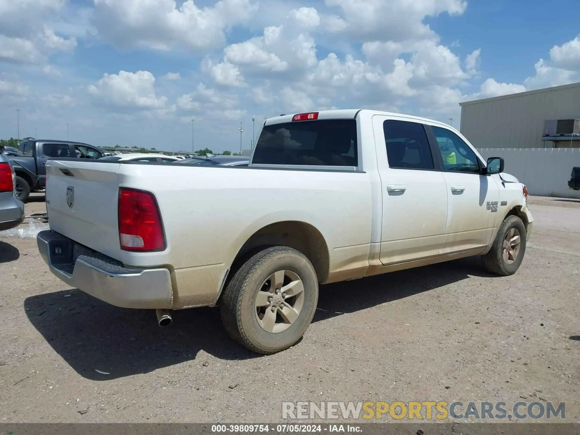 4 Photograph of a damaged car 1C6RR6TT3MS515940 RAM 1500 CLASSIC 2021