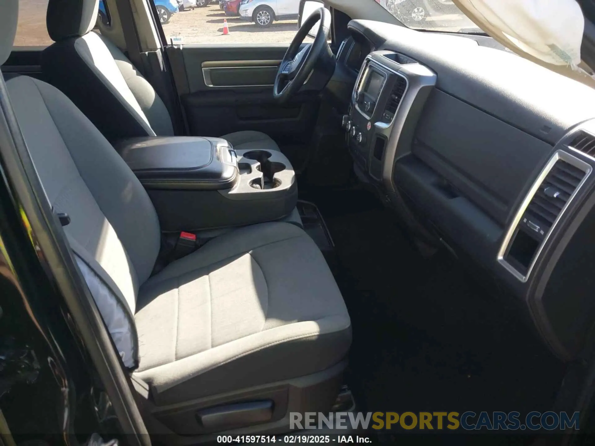 5 Фотография поврежденного автомобиля 1C6RR6TT5MS516247 RAM 1500 CLASSIC 2021