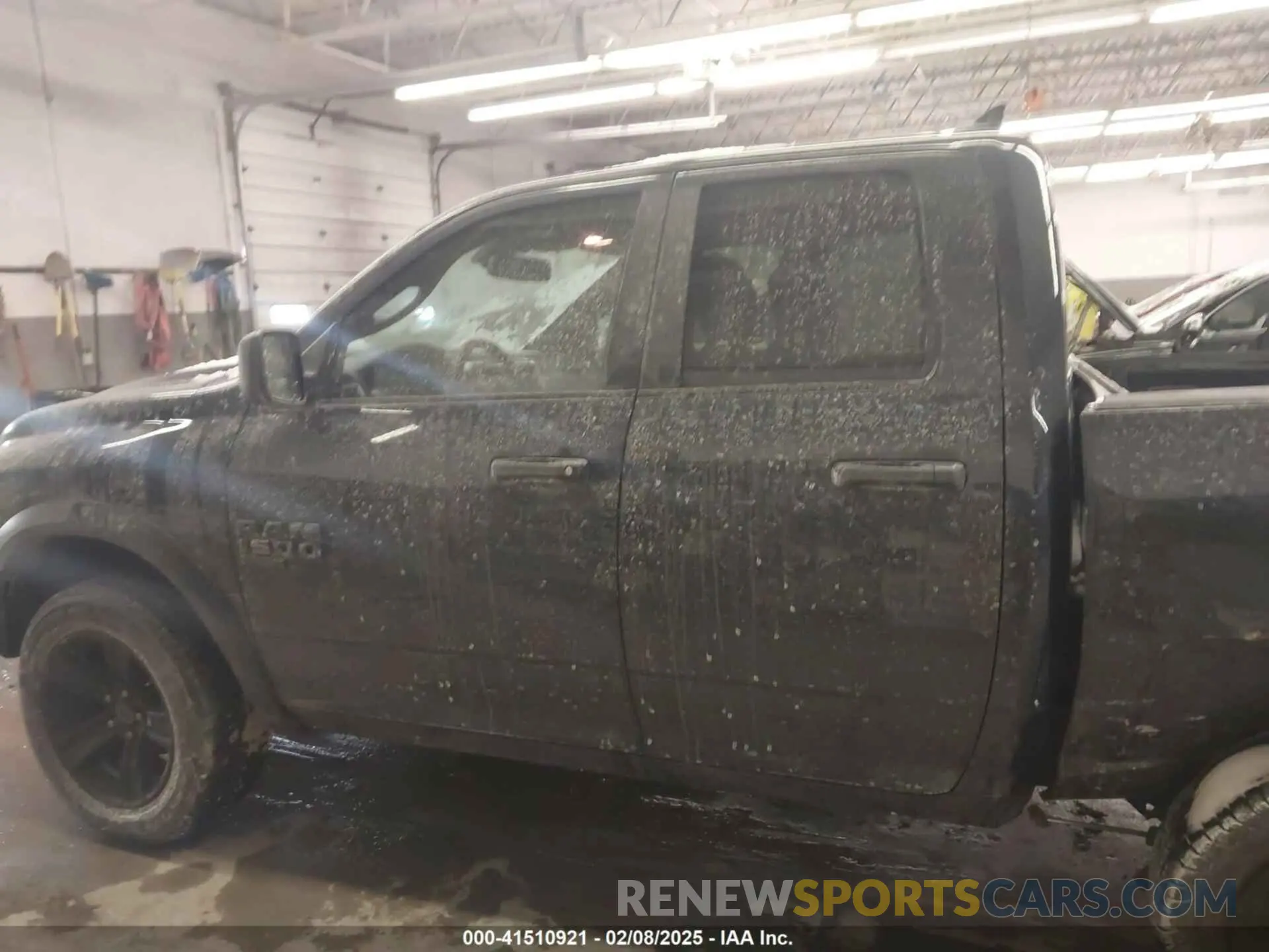 14 Photograph of a damaged car 1C6RR7GG2MS507332 RAM 1500 CLASSIC 2021