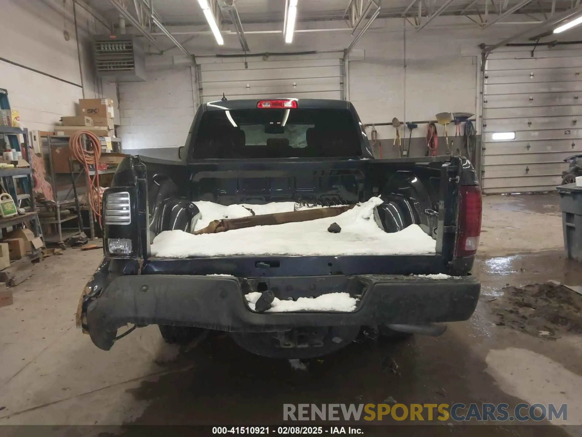16 Photograph of a damaged car 1C6RR7GG2MS507332 RAM 1500 CLASSIC 2021