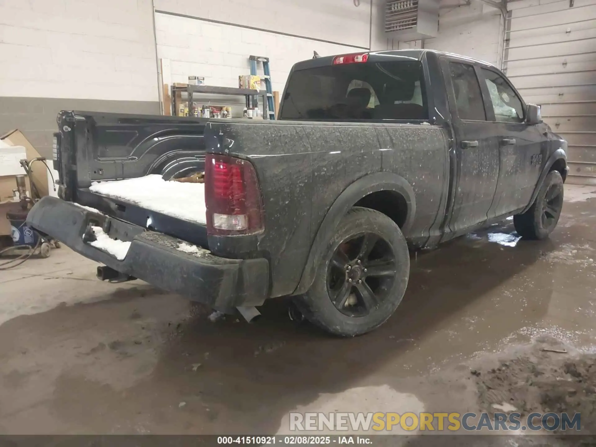 4 Photograph of a damaged car 1C6RR7GG2MS507332 RAM 1500 CLASSIC 2021