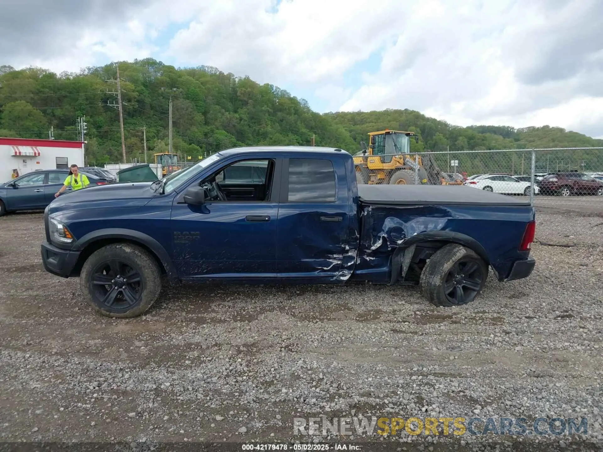 14 Photograph of a damaged car 1C6RR7GG6MS588626 RAM 1500 CLASSIC 2021