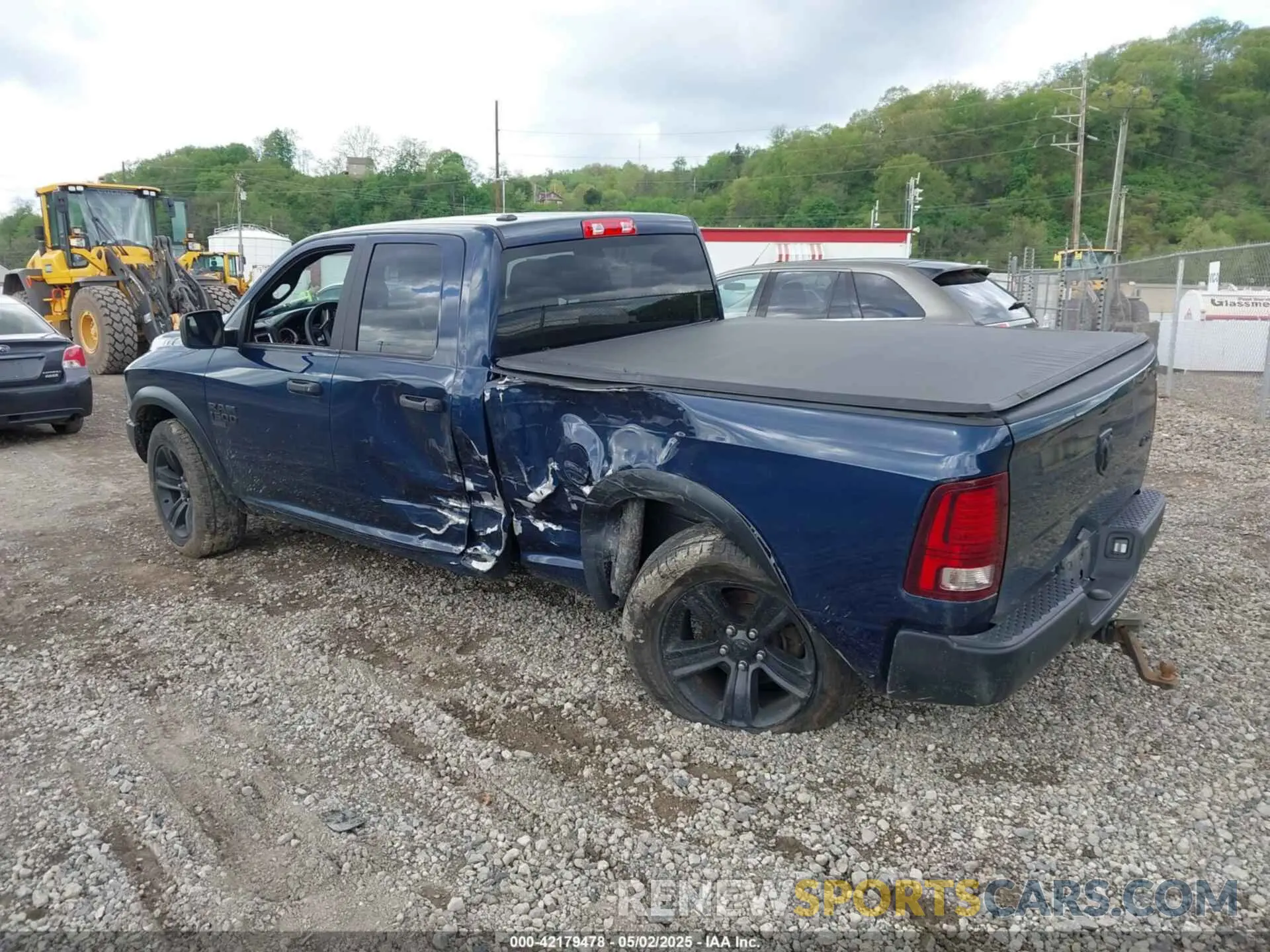 3 Photograph of a damaged car 1C6RR7GG6MS588626 RAM 1500 CLASSIC 2021